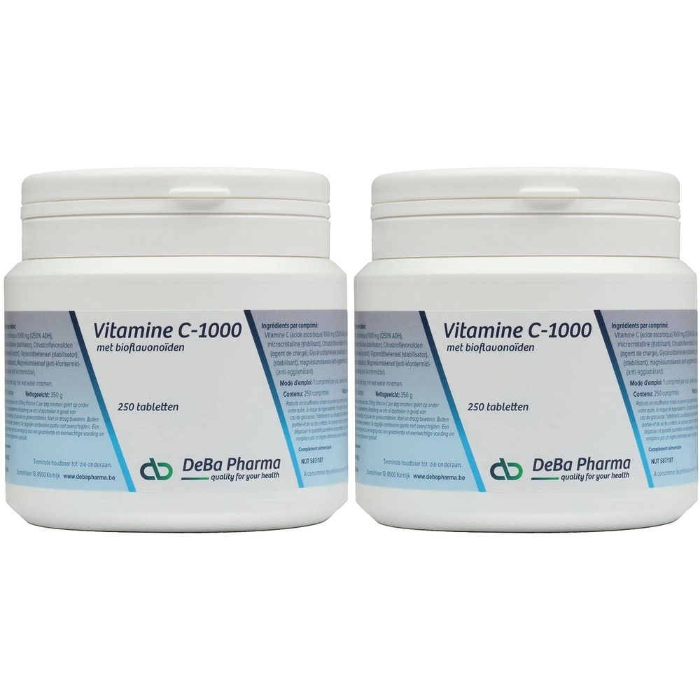 Deux flacons blancs avec étiquettes. Inscription : Vitamine C-1000 avec bioflavonoïdes. Marque DeBa Pharma. 250 comprimés.