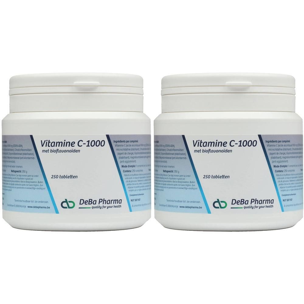 Deux flacons blancs avec étiquettes. Inscription : Vitamine C-1000 avec bioflavonoïdes. Marque DeBa Pharma. 250 comprimés.