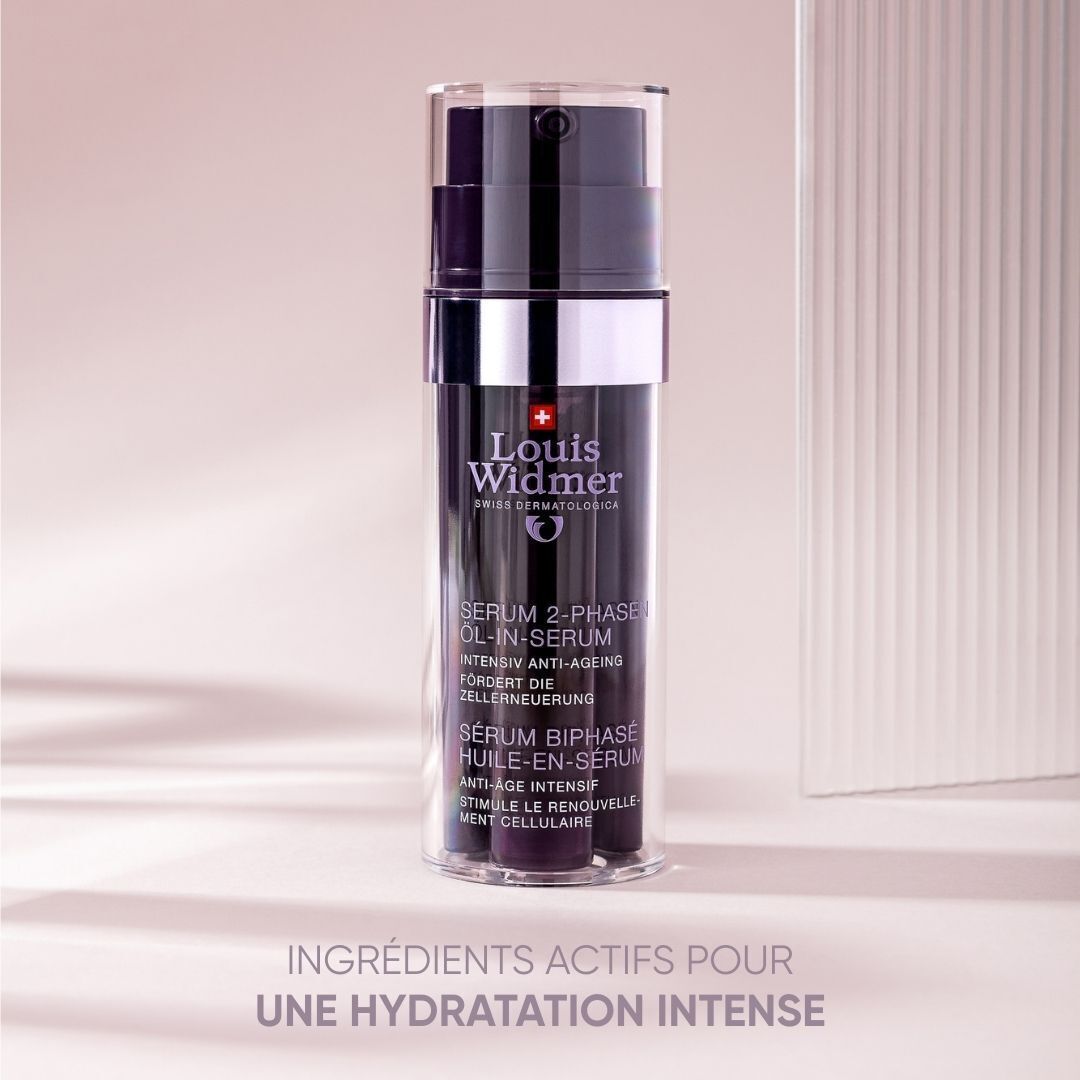 Femme avec visage. Texte : Soins anti-âge intensifs pour peaux sensibles. Logo Proderm.