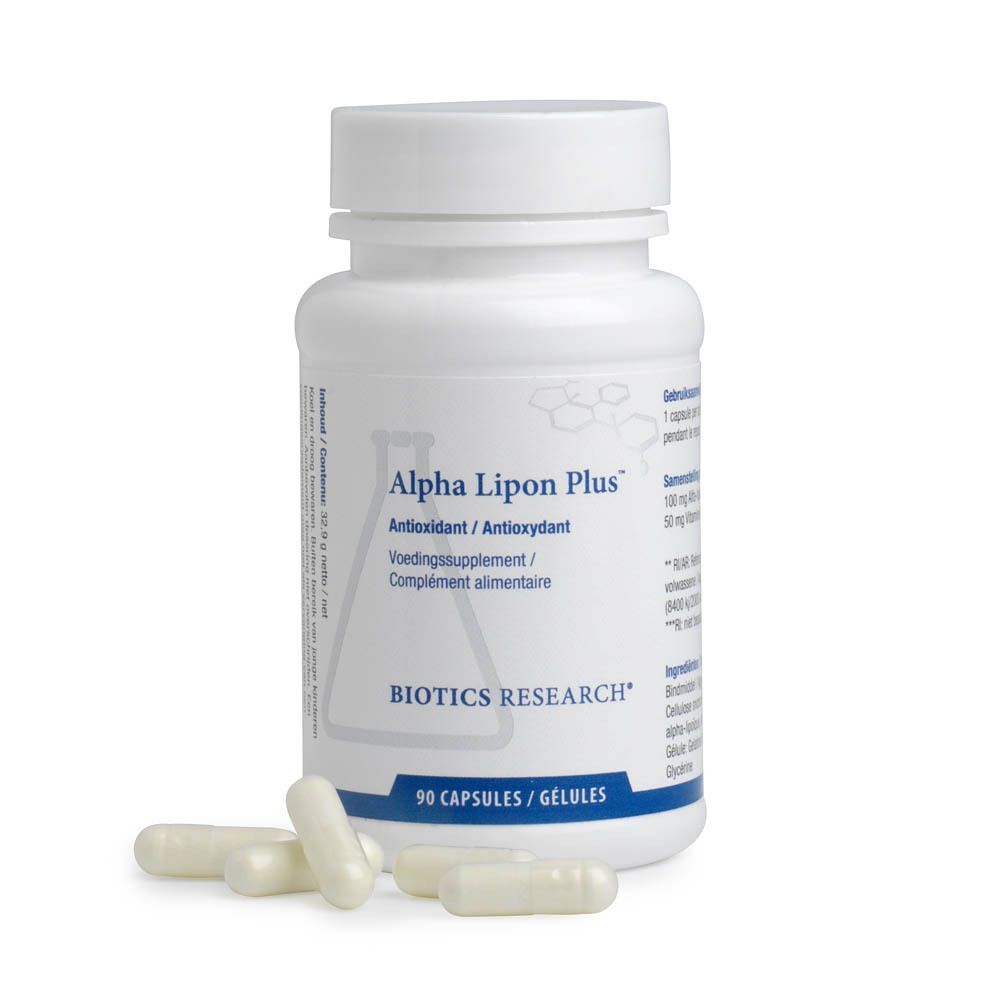 Un contenant blanc de capsules Alpha Lipon Plus et quatre capsules à côté. La bouteille contient 90 capsules.