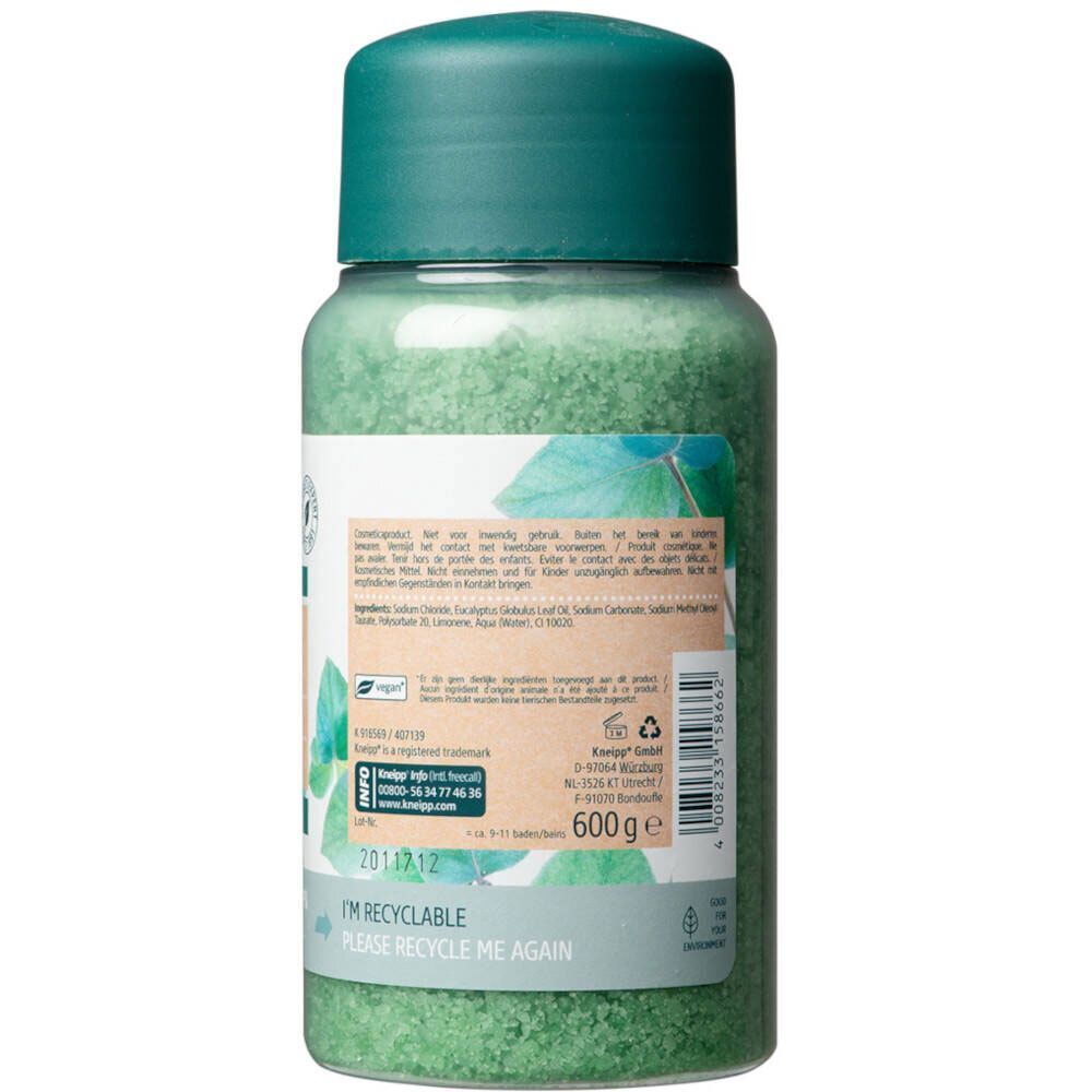 Dos d'un flacon de cristaux de bain verts. Texte: Kneipp, ingrédients, poids 600g, consigne de recyclage.