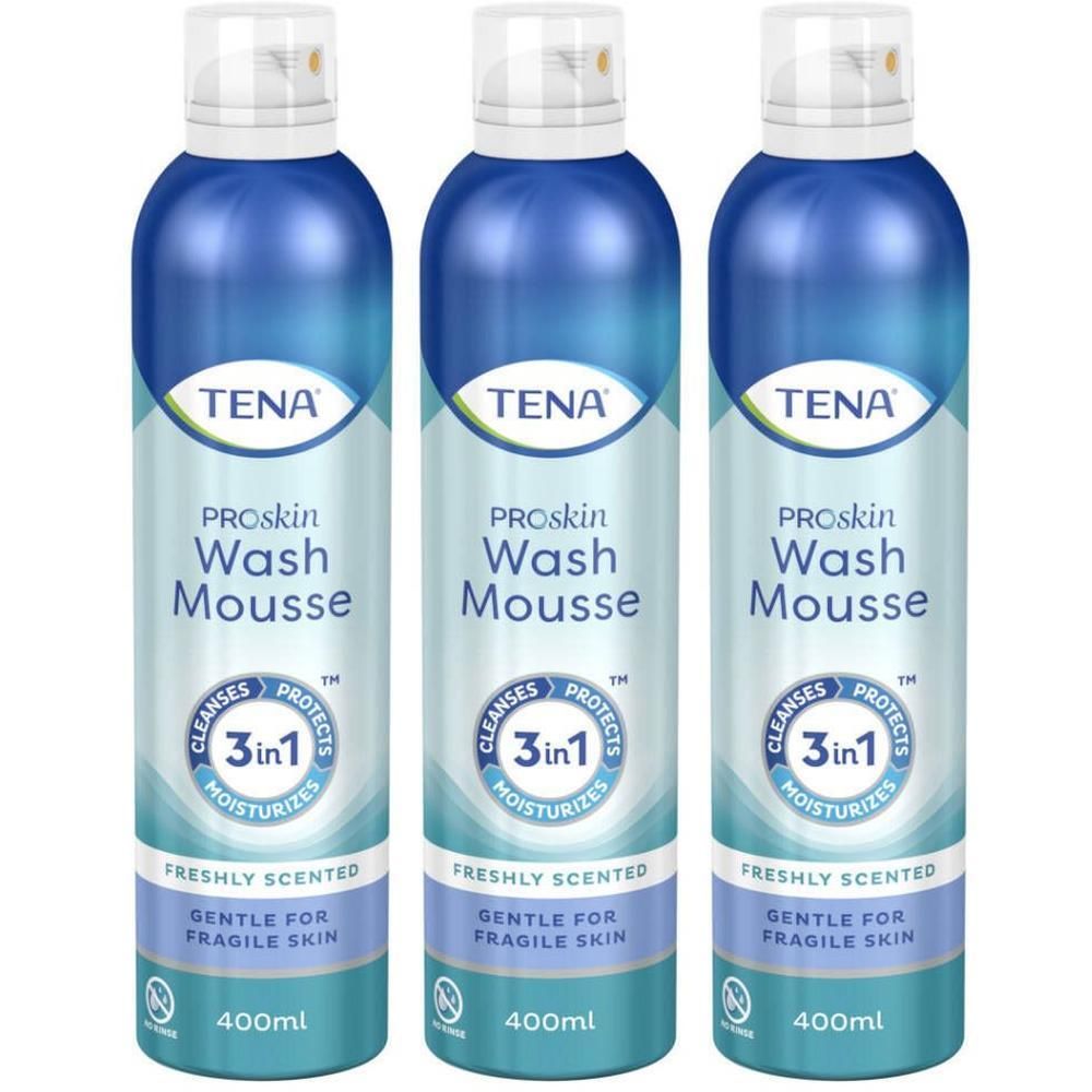 Trois flacons bleus avec bouchons blancs. Inscription: TENA ProSkin Wash Mousse 3en1. 400ml. Parfum frais. Pour peaux fragiles.