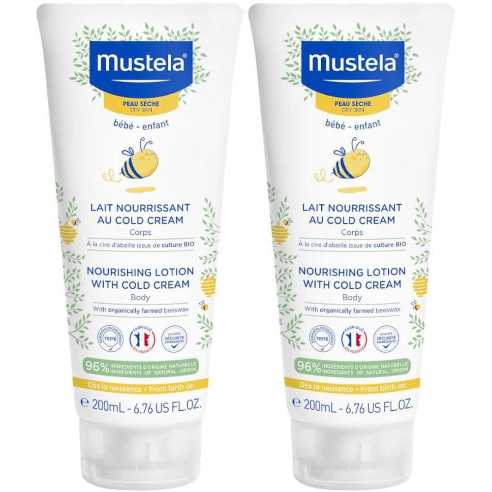 Deux tubes de lotion pour le corps. Blancs, avec inscriptions bleues et jaunes. Inscription : Mustela, Lait Nourrissant Au Cold Cream.
