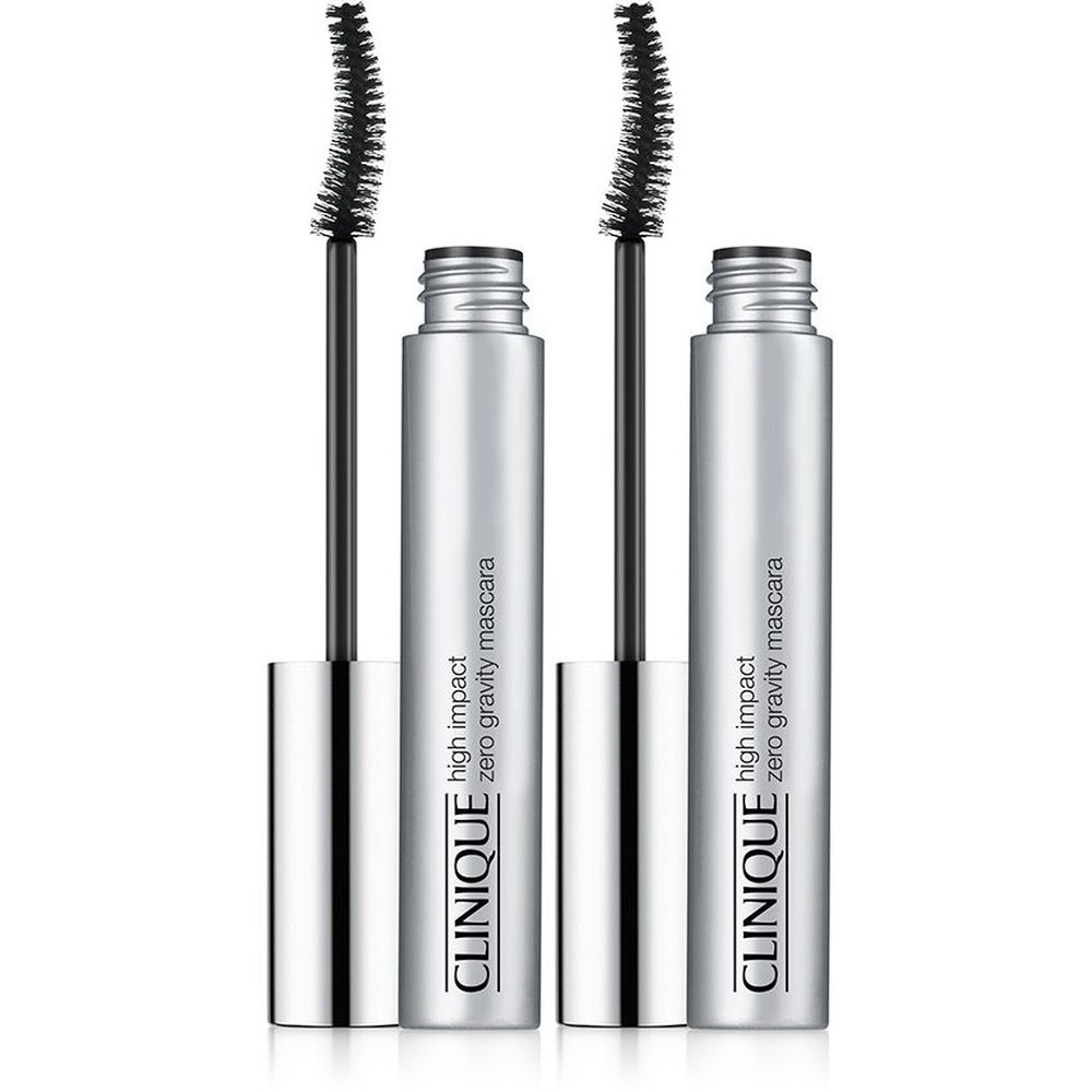 Deux mascaras argentés. Brosses noires visibles. Inscription "CLINIQUE high impact zero gravity mascara" sur les tubes.