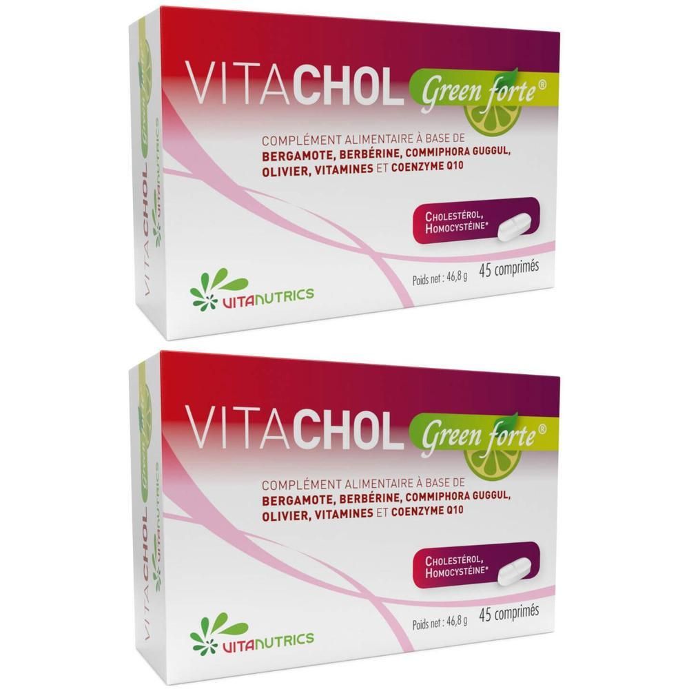 Deux boîtes de VITACHOL Green Forte®. Boîtes blanches avec texte rouge et vert. Inscription: VITACHOL, Uitanutrics, 45 comprimés.
