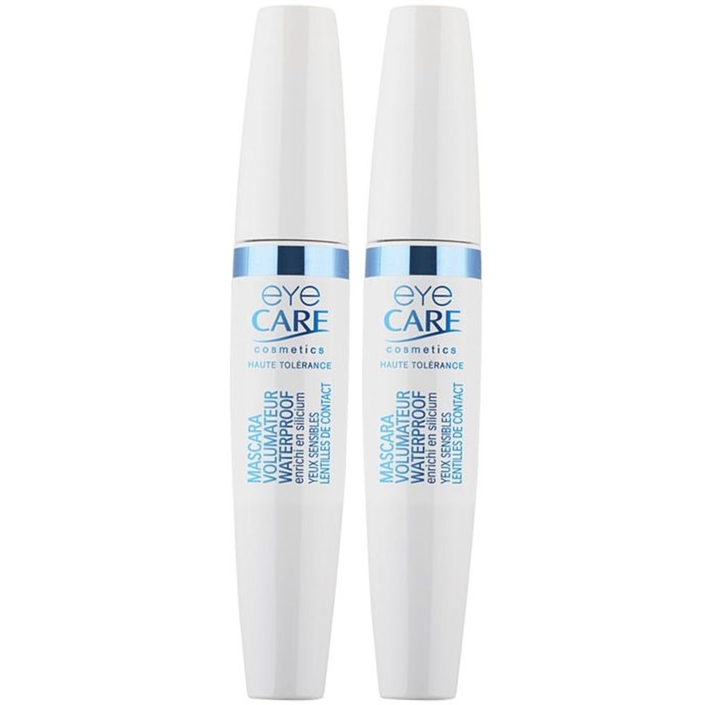 Deux tubes de mascara blancs avec bande bleue. Texte: EYE CARE, Mascara Volumateur Waterproof, pour yeux sensibles.
