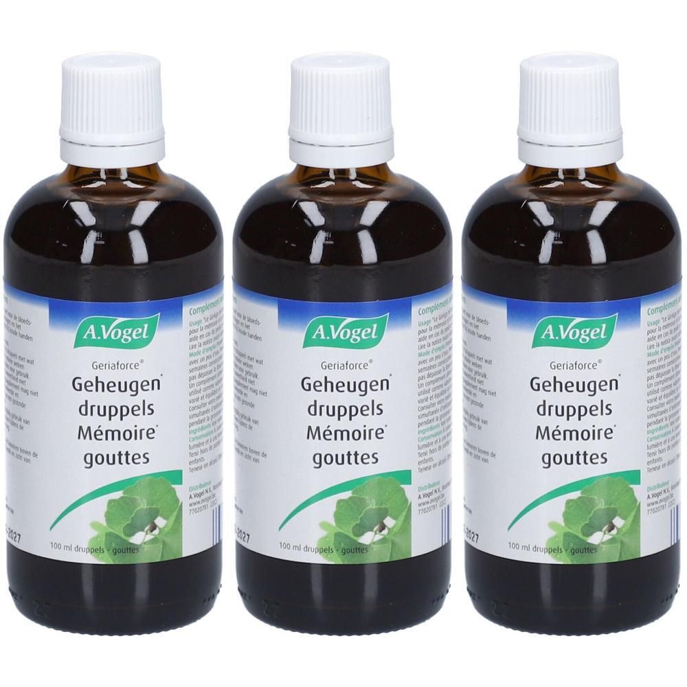 Trois flacons en verre brun avec bouchon à vis blanc, contenant un liquide foncé. L'étiquette indique A. Vogel Geriaforce® Mémoire Gouttes.