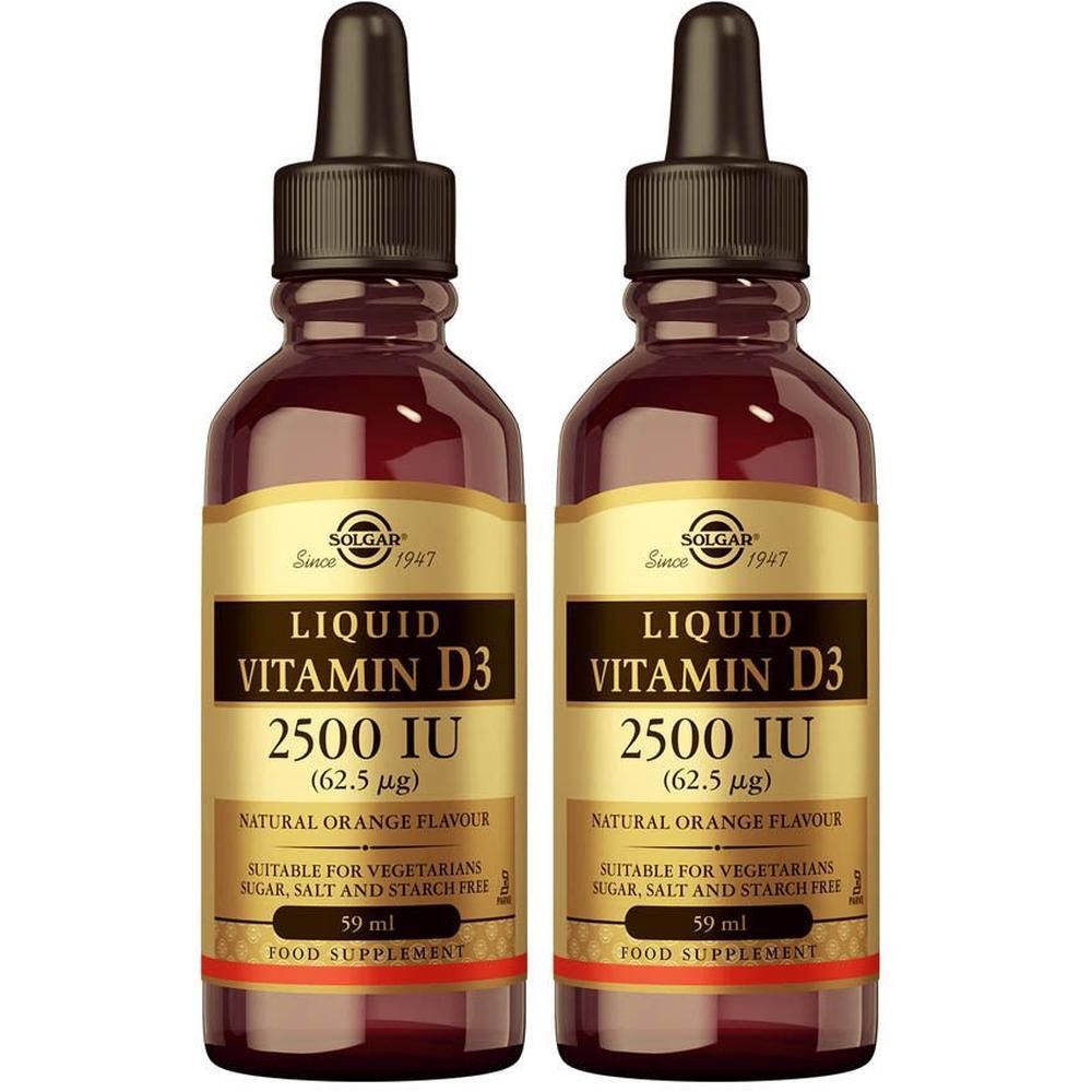Deux flacons de Solgar Liquid Vitamin D3 avec compte-gouttes. Flacons en verre brun avec étiquette. Inscription : Liquid Vitamin D3, goût orange.