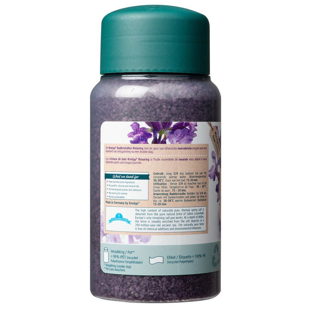 Dos d'un flacon de cristaux de bain Kneipp® Relaxing Lavande. Étiquette avec informations sur le produit et illustrations de lavande.