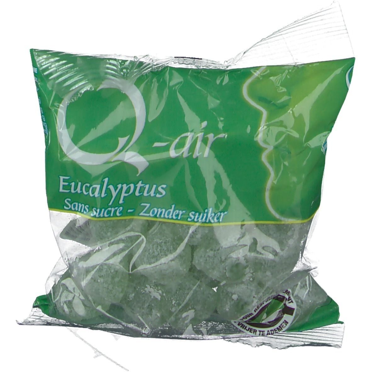 Sachet transparent de pastilles vertes. Inscription: Q-air Eucalyptus Sans sucre - Zonder suiker. Emballage transparent.