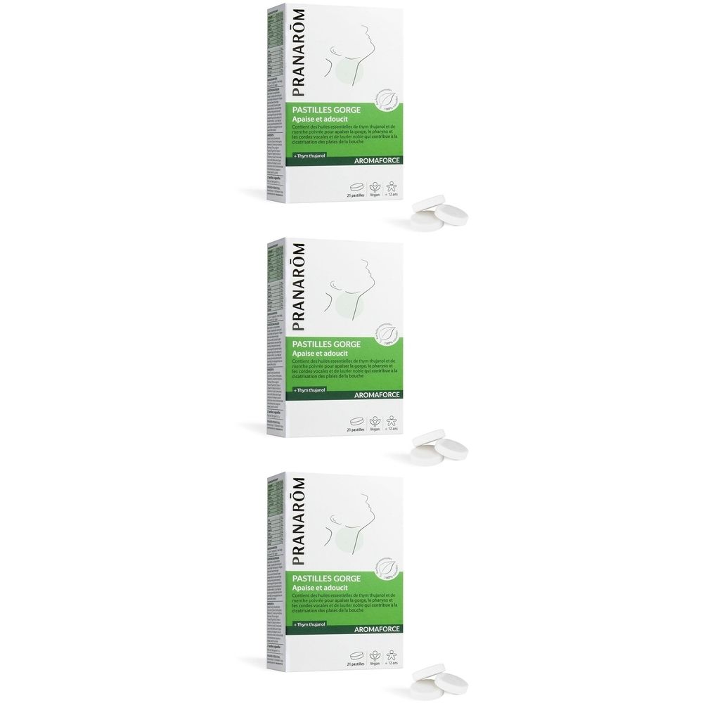 Trois boîtes de Pastilles-Gorge. Emballage vert et blanc avec logo et nom du produit. Quelques pastilles à côté.