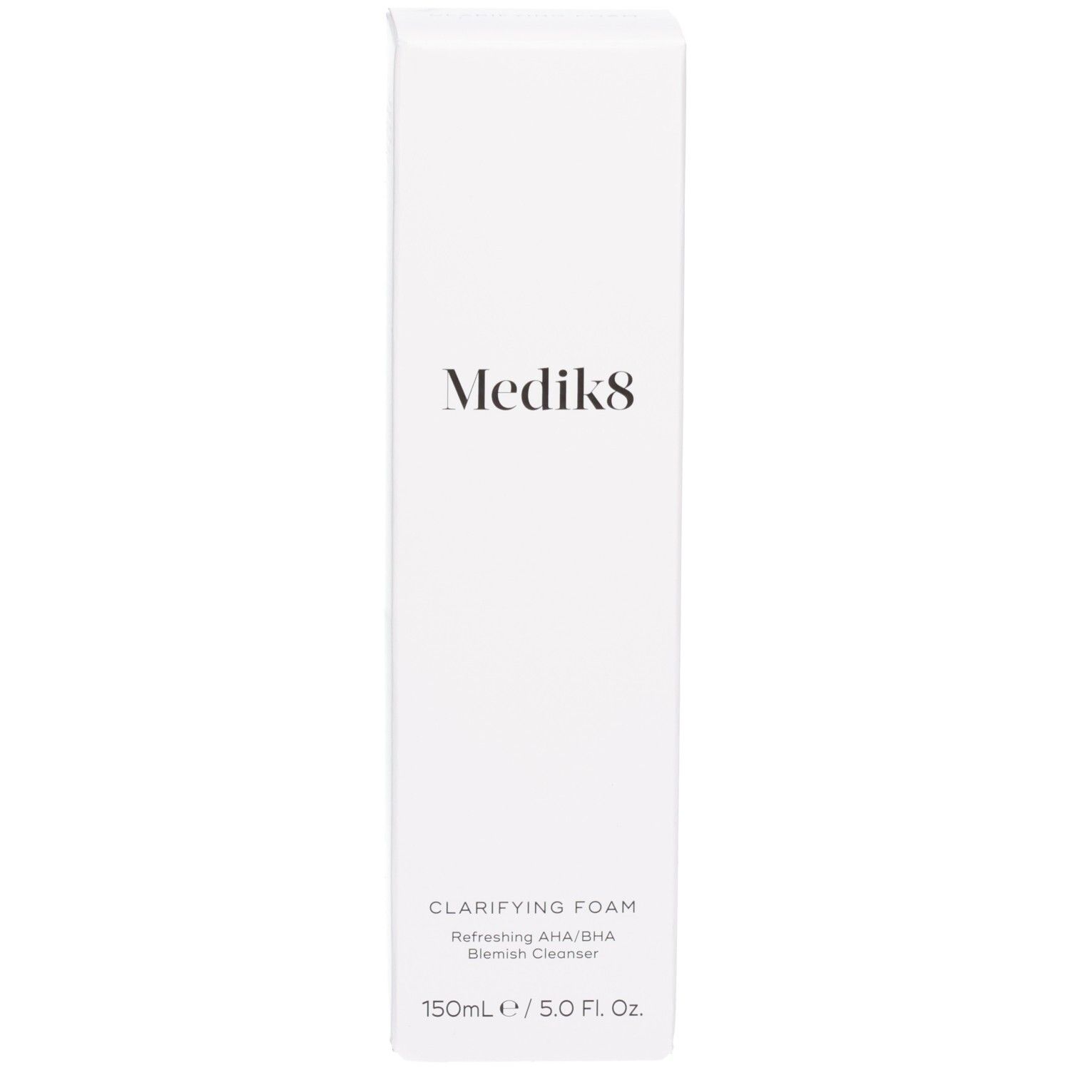 Emballage extérieur Medik8 Clarifying Foam, vue avant avec informations produit. 150ml / 5.0 Fl. Oz.