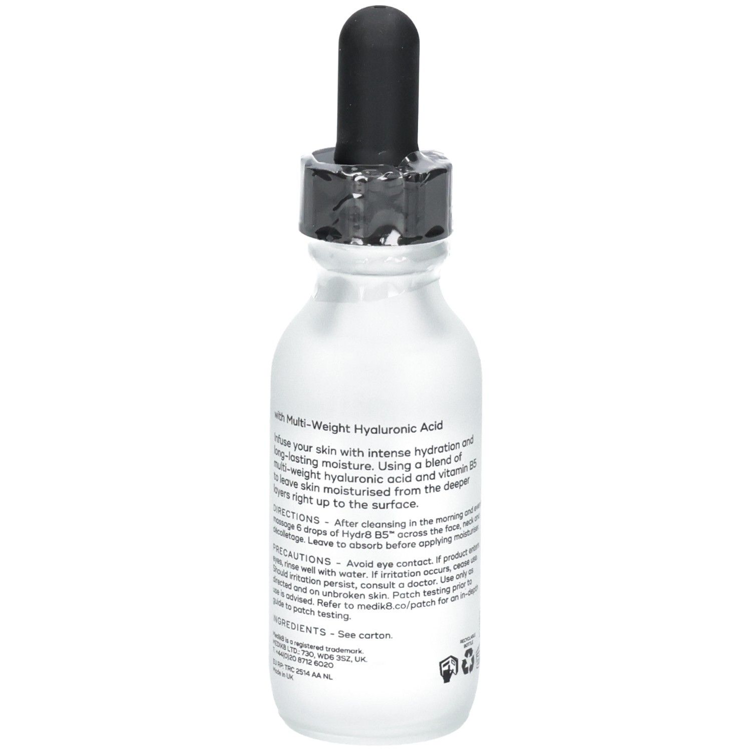 Vue latérale de la bouteille de sérum Medik8 Hydr8 B5 avec instructions détaillées.
