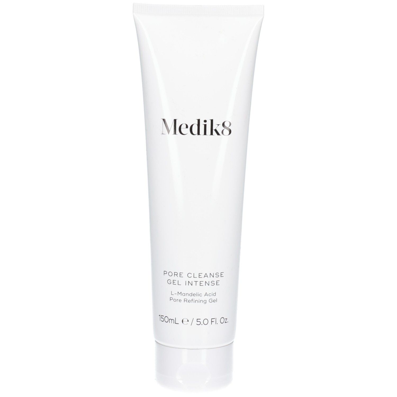 Tube blanc avec logo Medik8 et nom du produit 'PORE CLEANSE GEL INTENSE'.