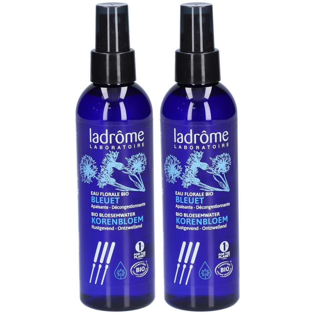 Deux flacons bleus avec vaporisateur noir. Inscription: Ladrôme Laboratoire, Eau Florale Bio Bleuet, Bio Bloesemwater Korenbloem.