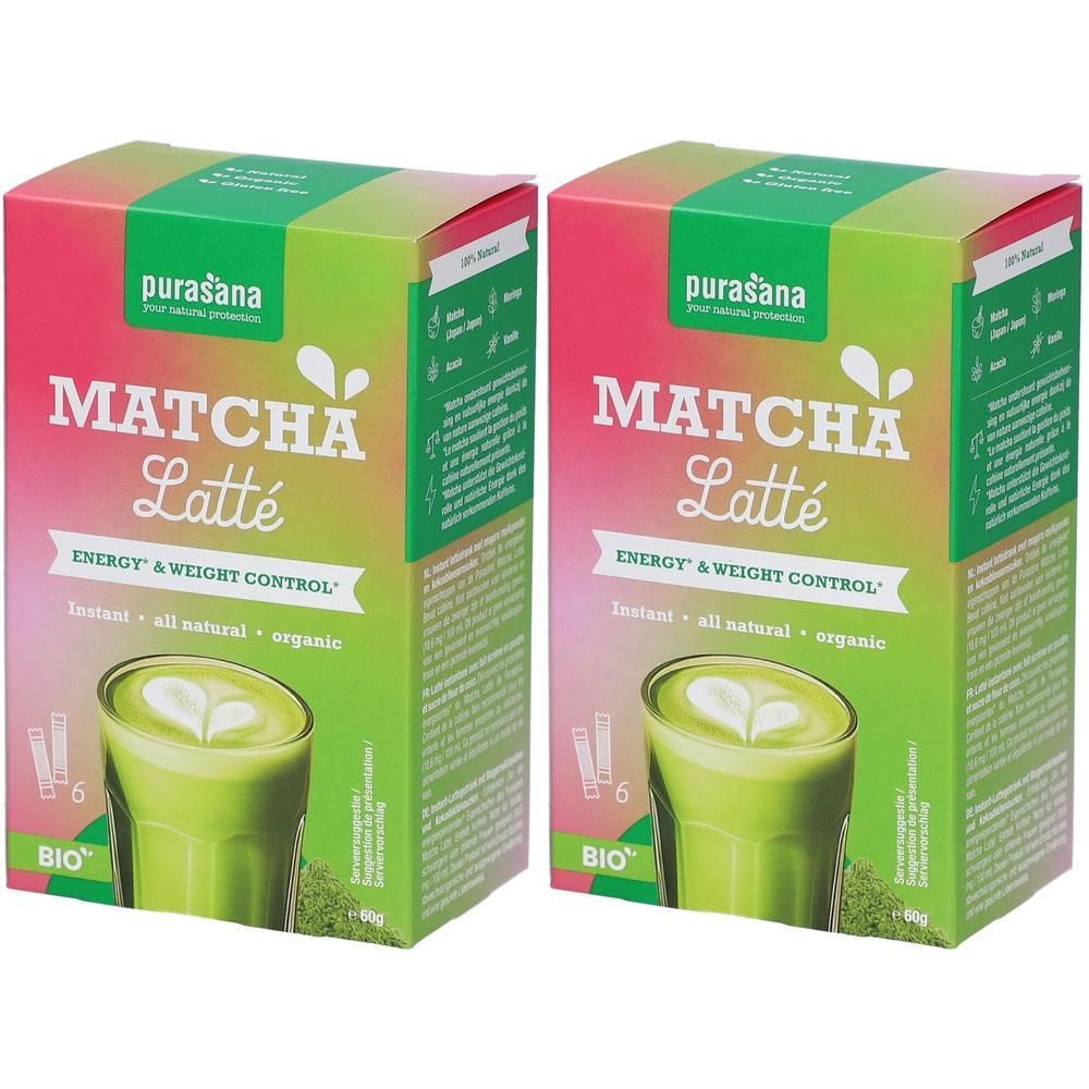 Deux paquets de Purasana Matcha Latte Bio avec un verre de Matcha Latte.