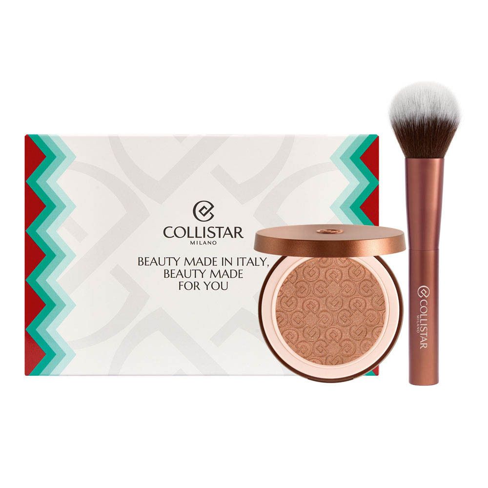Coffret Collistar avec poudre, pinceau et emballage. Poudre en boîtier doré, pinceau à manche marron. Texte : Beauty Made for You.