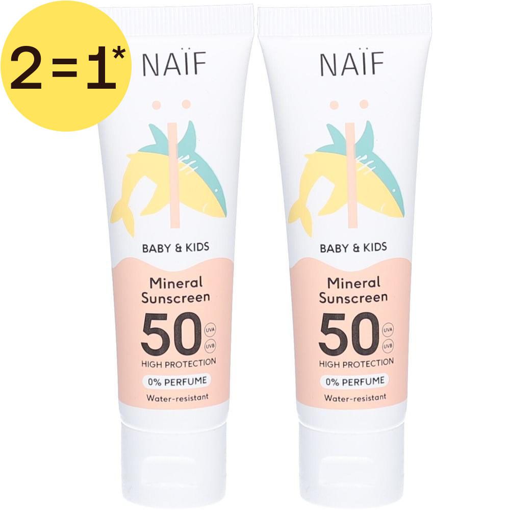 Deux tubes de crème solaire minérale Naïf SPF 50 pour bébé et enfants. Haute protection, sans parfum, résistant à l'eau. Offre 2=1.