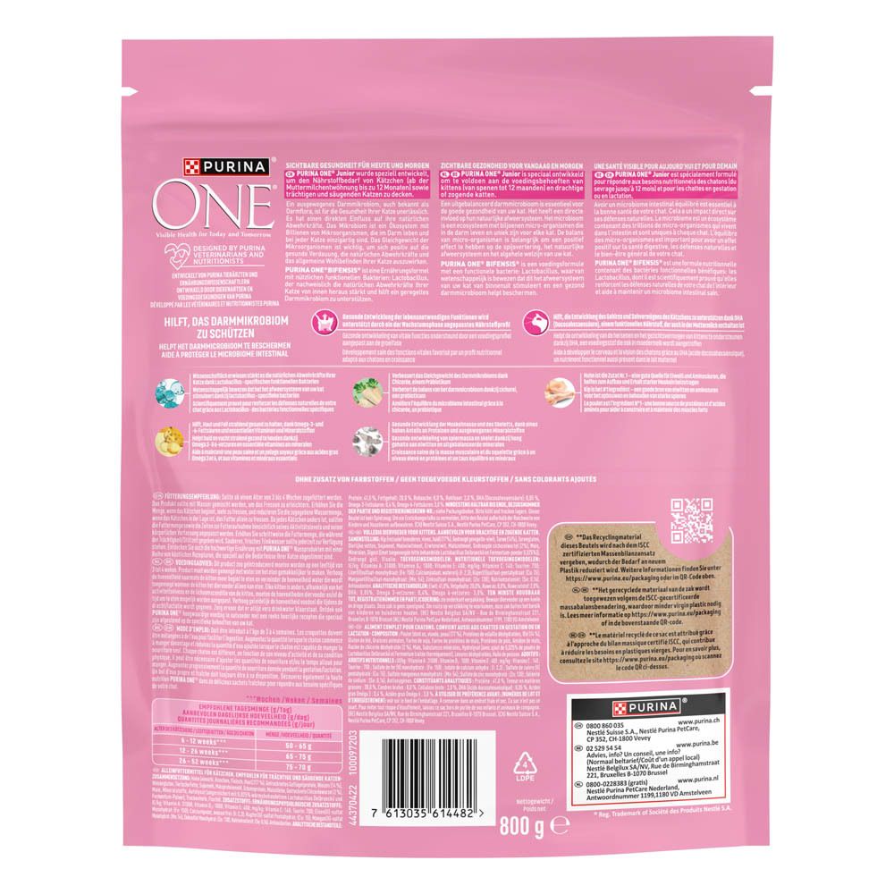 Dos d'un emballage rose pour nourriture pour chat avec tableau nutritionnel et liste des ingrédients.