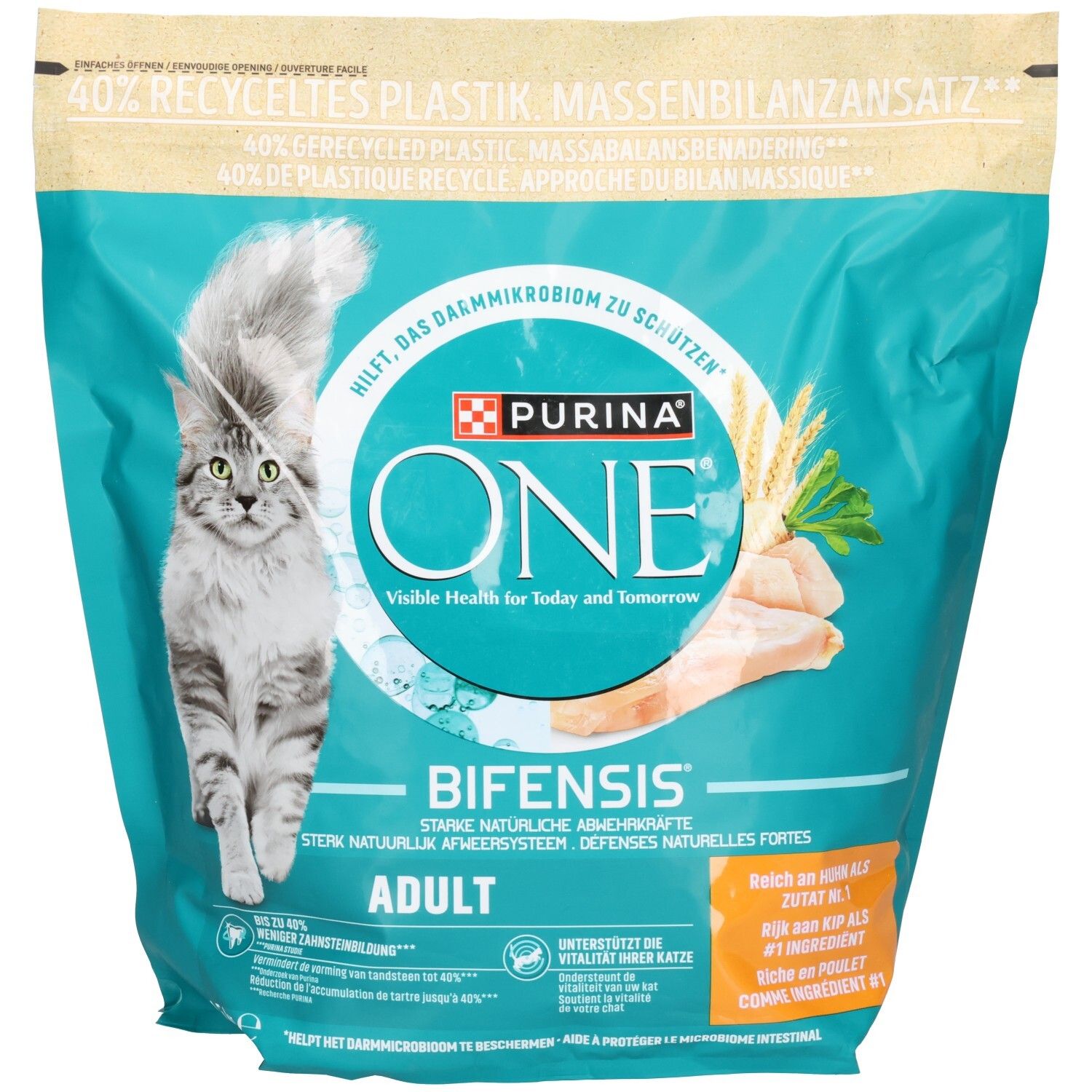 Sachet de nourriture pour chat Purina ONE Adulte Bifensis avec chat, poulet et épis de blé. Contient 40% de plastique recyclé.
