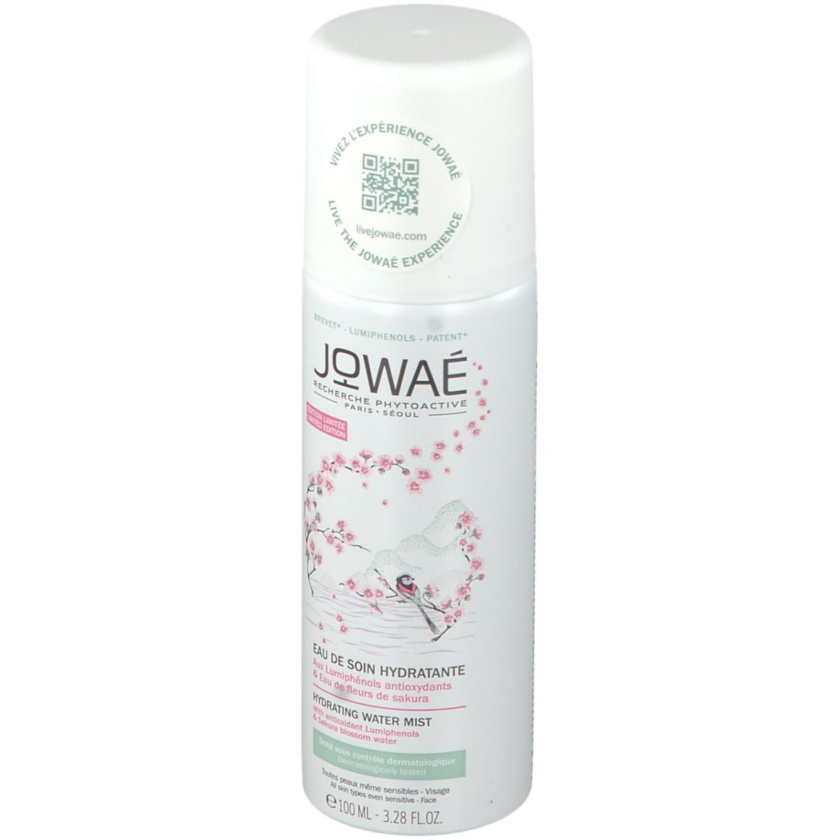 Flacon spray blanc Jowaé. Logo, fleurs de cerisier et texte: Eau de Soin Hydratante, Hydrating Water Mist. Capuchon blanc.