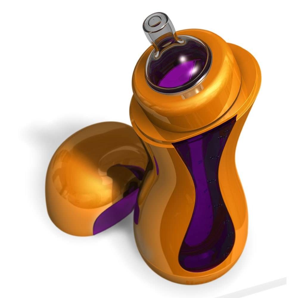 Biberon orange avec accents violets. Tétine en place. Le couvercle est à côté. Le logo n'est pas visible.