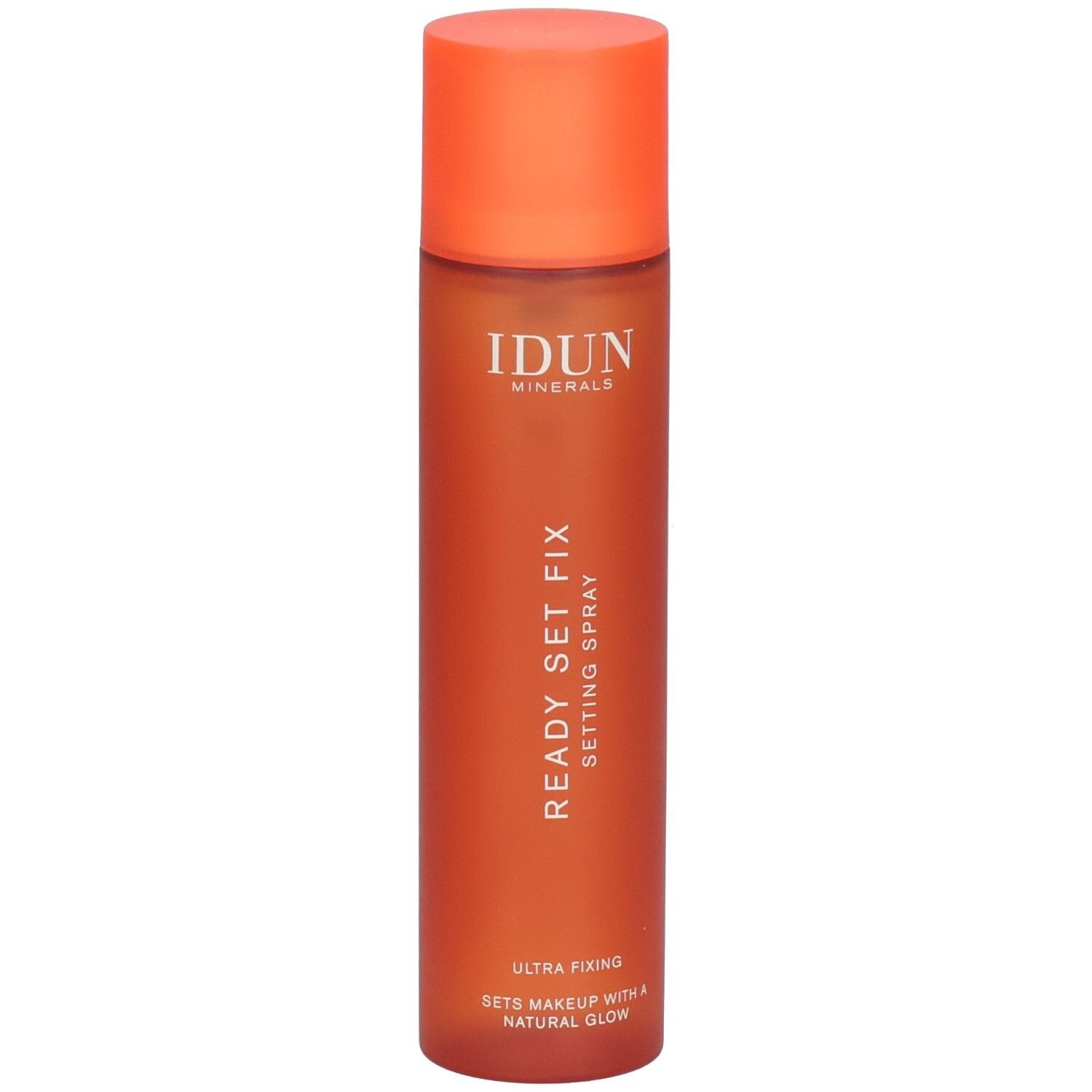 Flacon spray orange. Inscriptions: IDUN Minerals, READY SET FIX, SETTING SPRAY. Ultra Fixing. Sets Makeup with a Natural Glow.