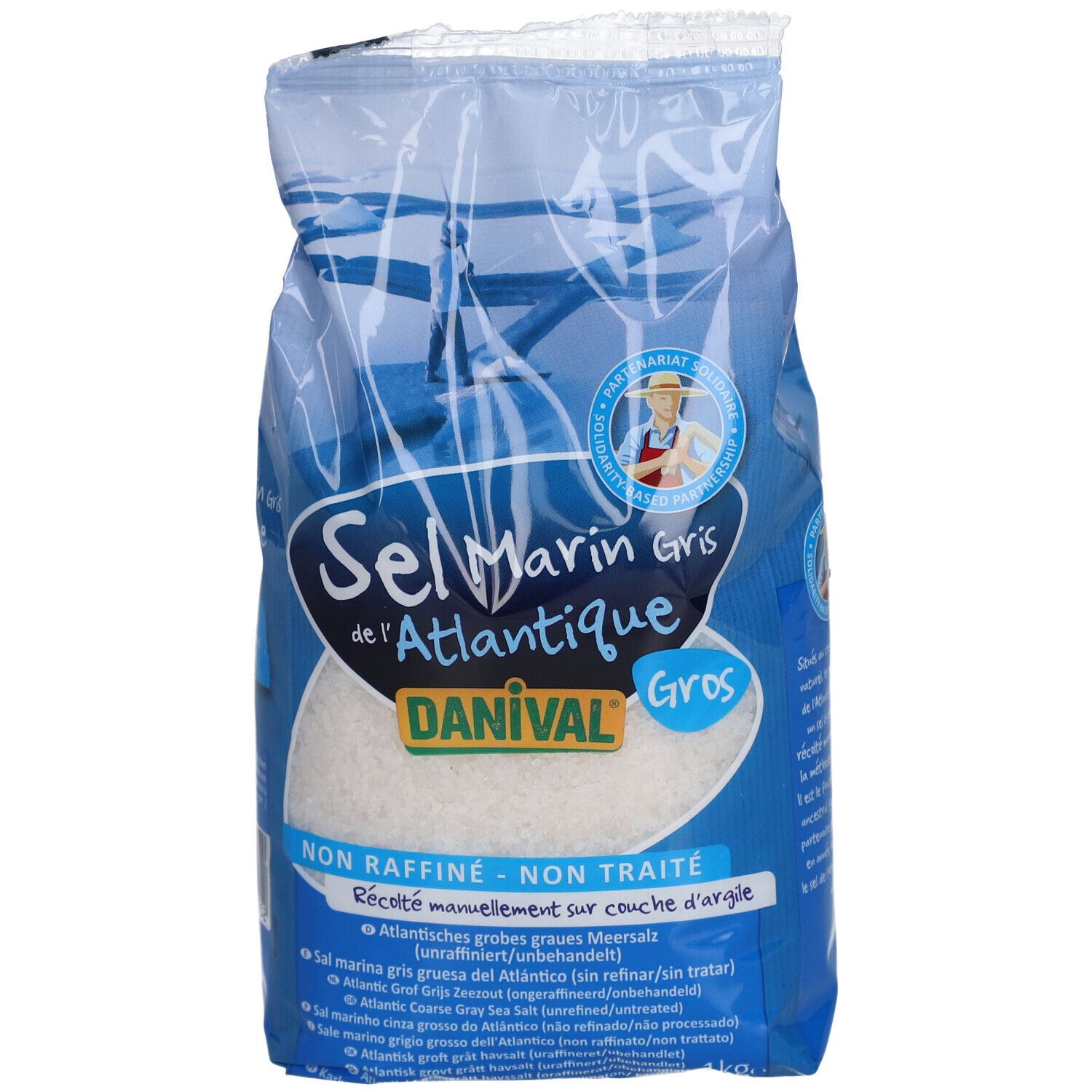 Emballage de gros sel marin de l'Atlantique. Emballage bleu avec nom et logo du produit. Sel grossier visible.