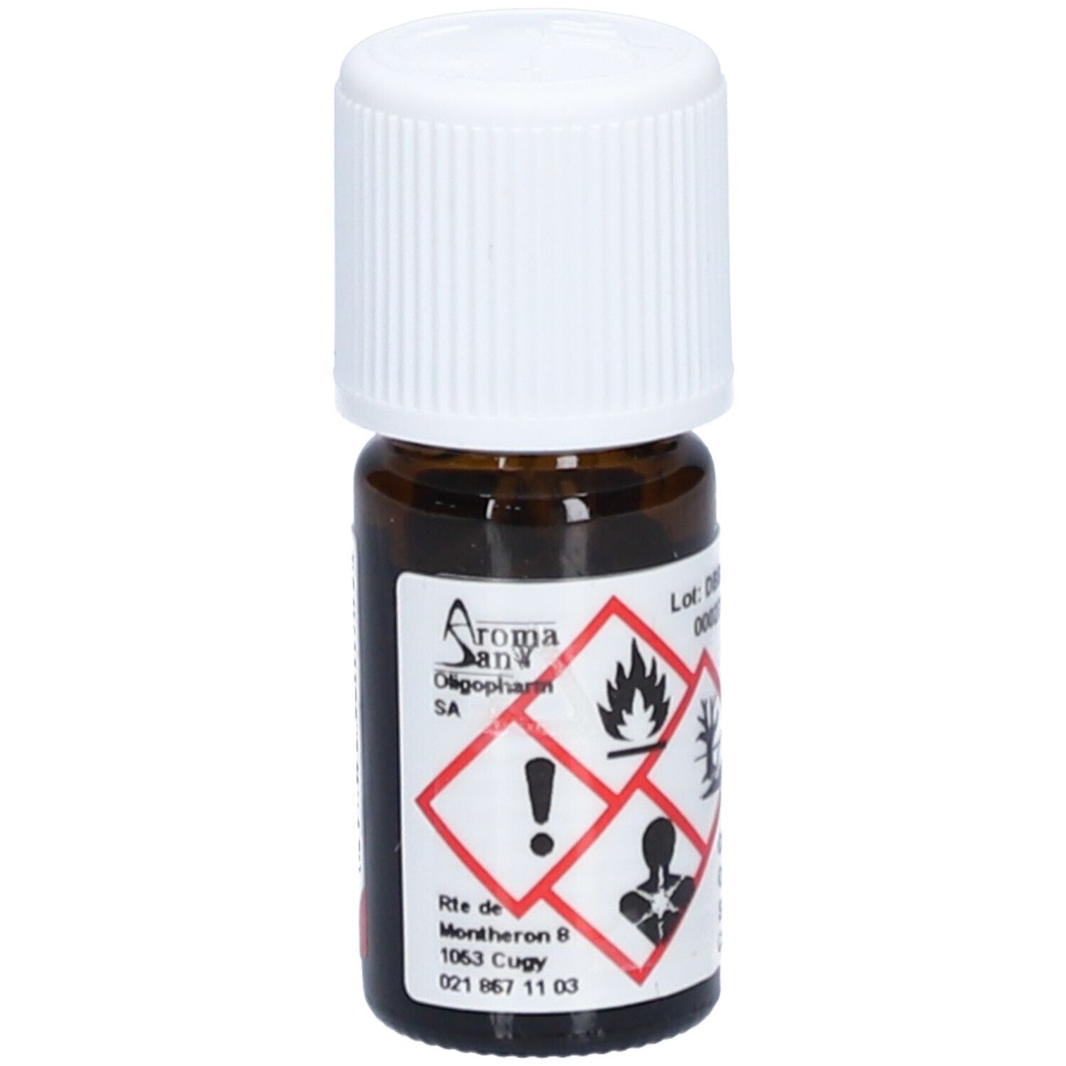 Flacon en verre brun avec bouchon blanc. Étiquette avec symboles de danger et texte. AromaSan Oligopharm SA. Contient Chamamelum nobile.