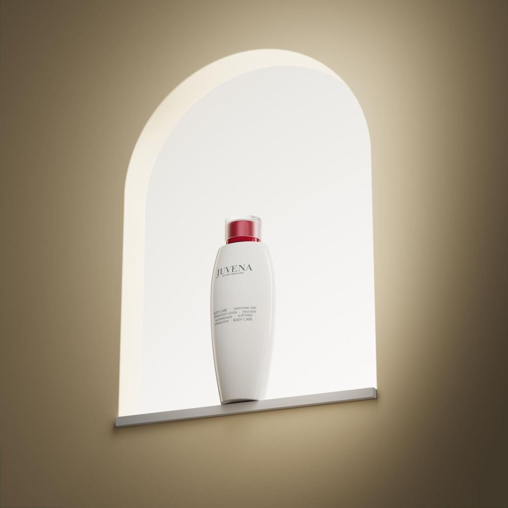 Flacon blanc, bouchon rouge dans une niche. Marque: Juvena. Produit: Body Lotion.