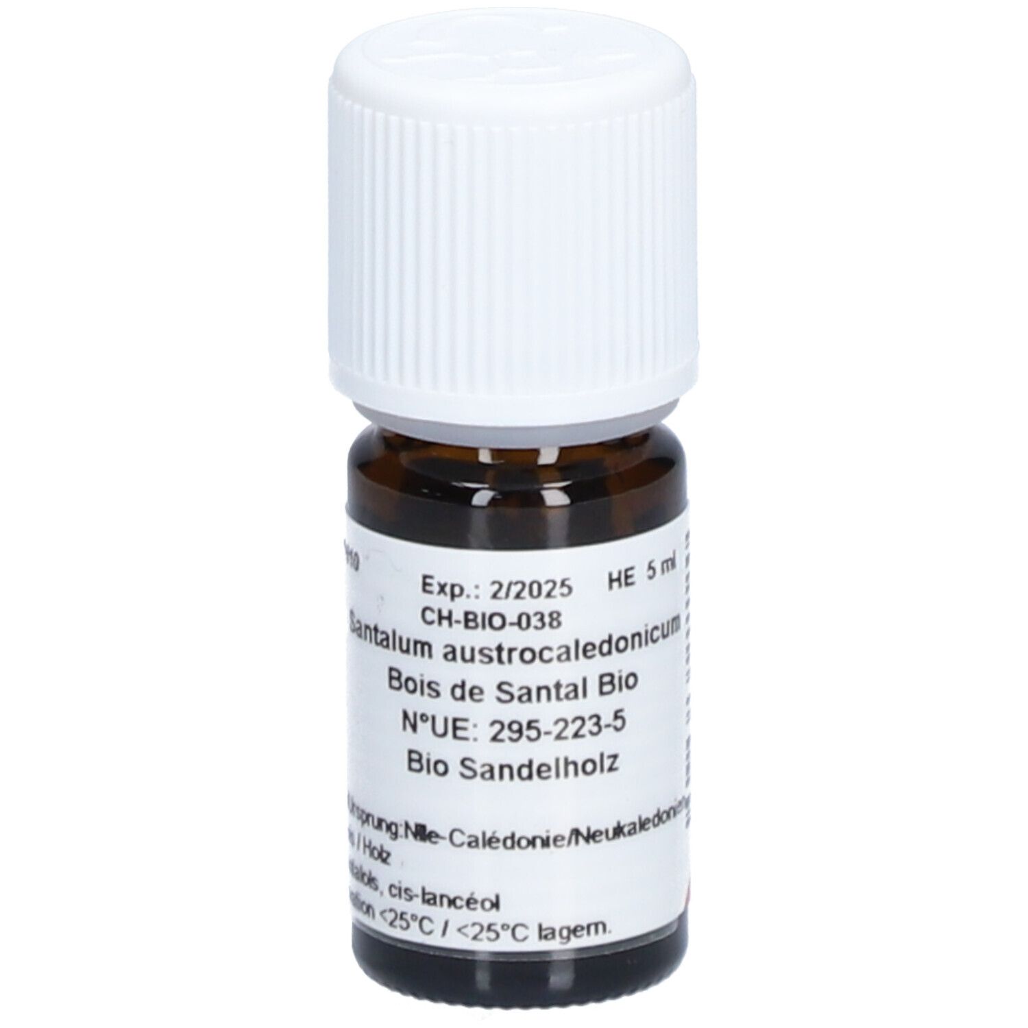 Flacon en verre brun avec bouchon blanc. Étiquette avec texte: Santalum austrocaledonicum, Bois de Santal Bio, Bio Sandelholz.