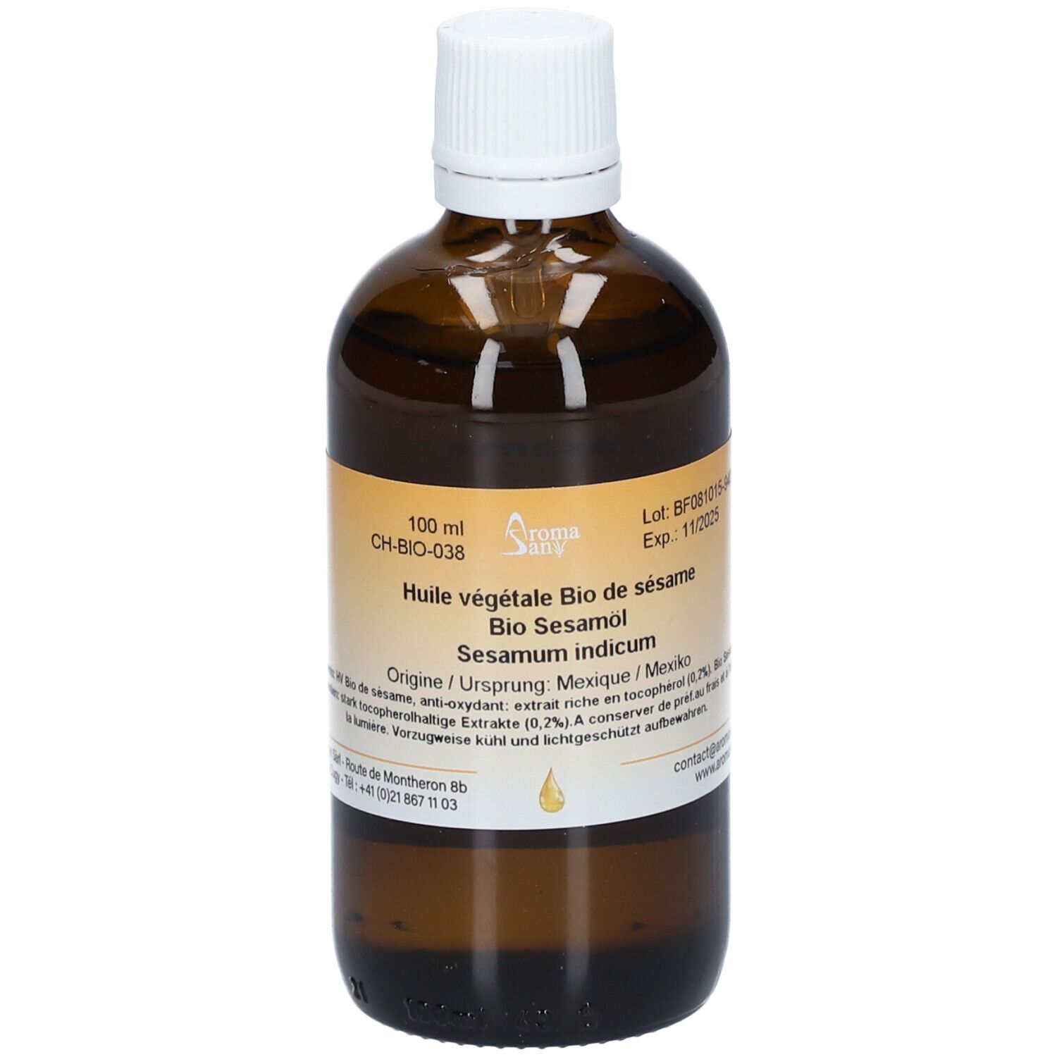 Flacon en verre brun avec bouchon blanc. Étiquette avec informations produit: Huile végétale Bio de sésame, Sesamum indicum. Origine: Mexique.