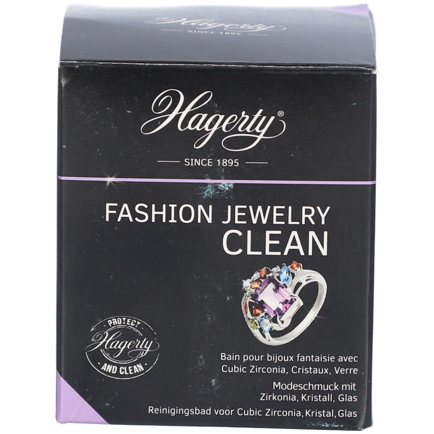 Boîte noire. Inscription: Hagerty, Fashion Jewelry Clean. Illustration d'une bague. Texte multilingue.