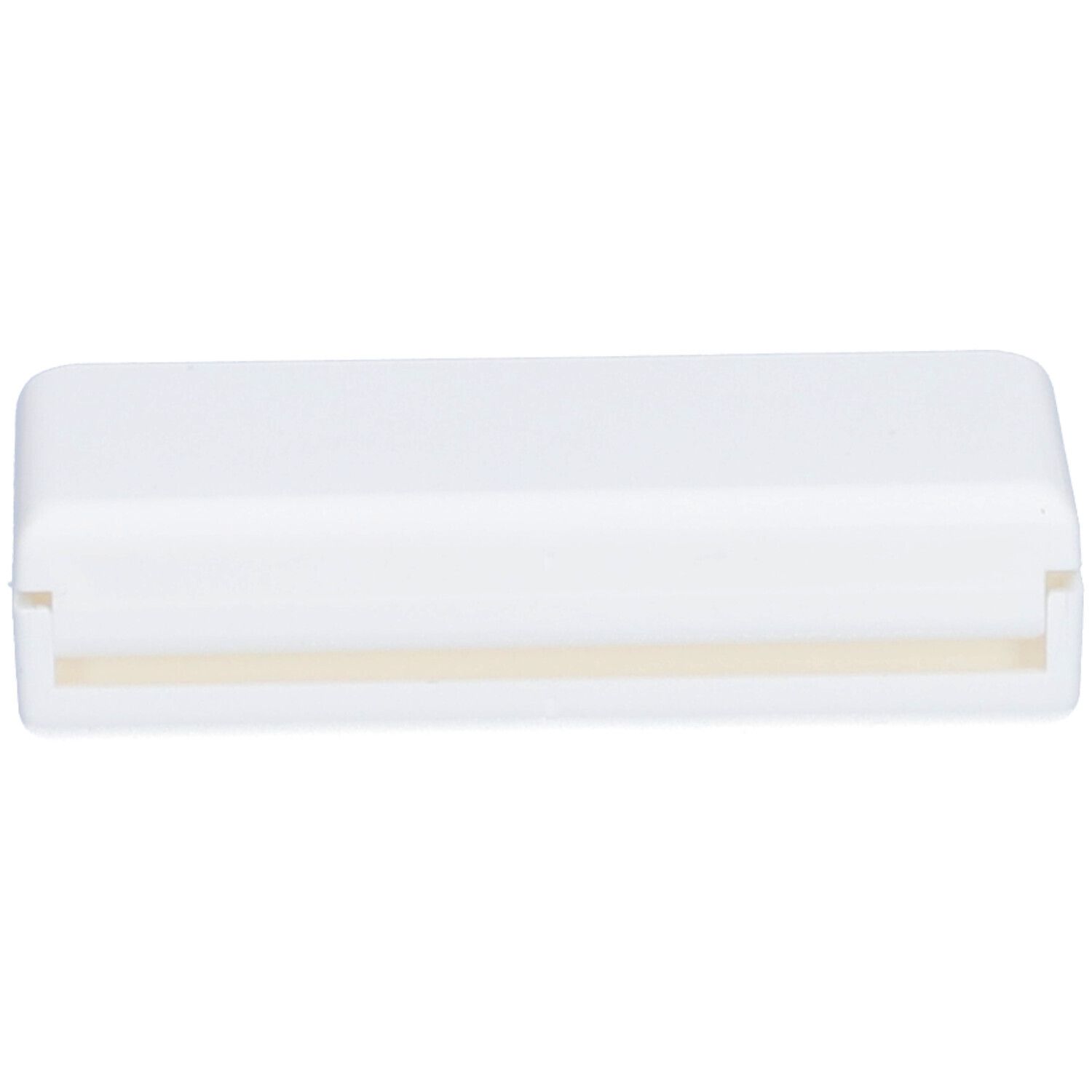 Boîte à pilules blanche fermée, rectangulaire. 3 compartiments.