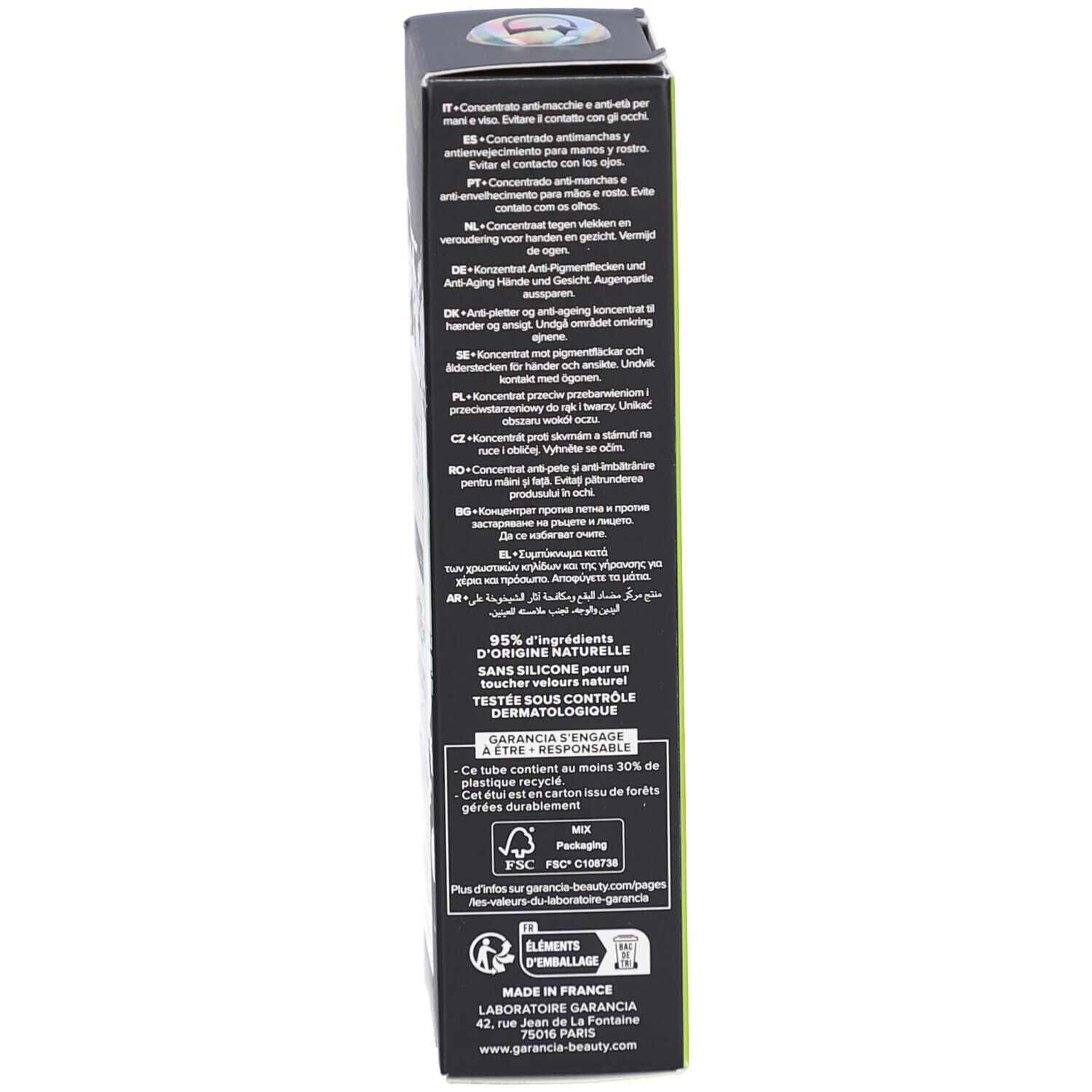 Emballage du produit. Vue latérale avec texte et informations sur le produit. Fond vert.