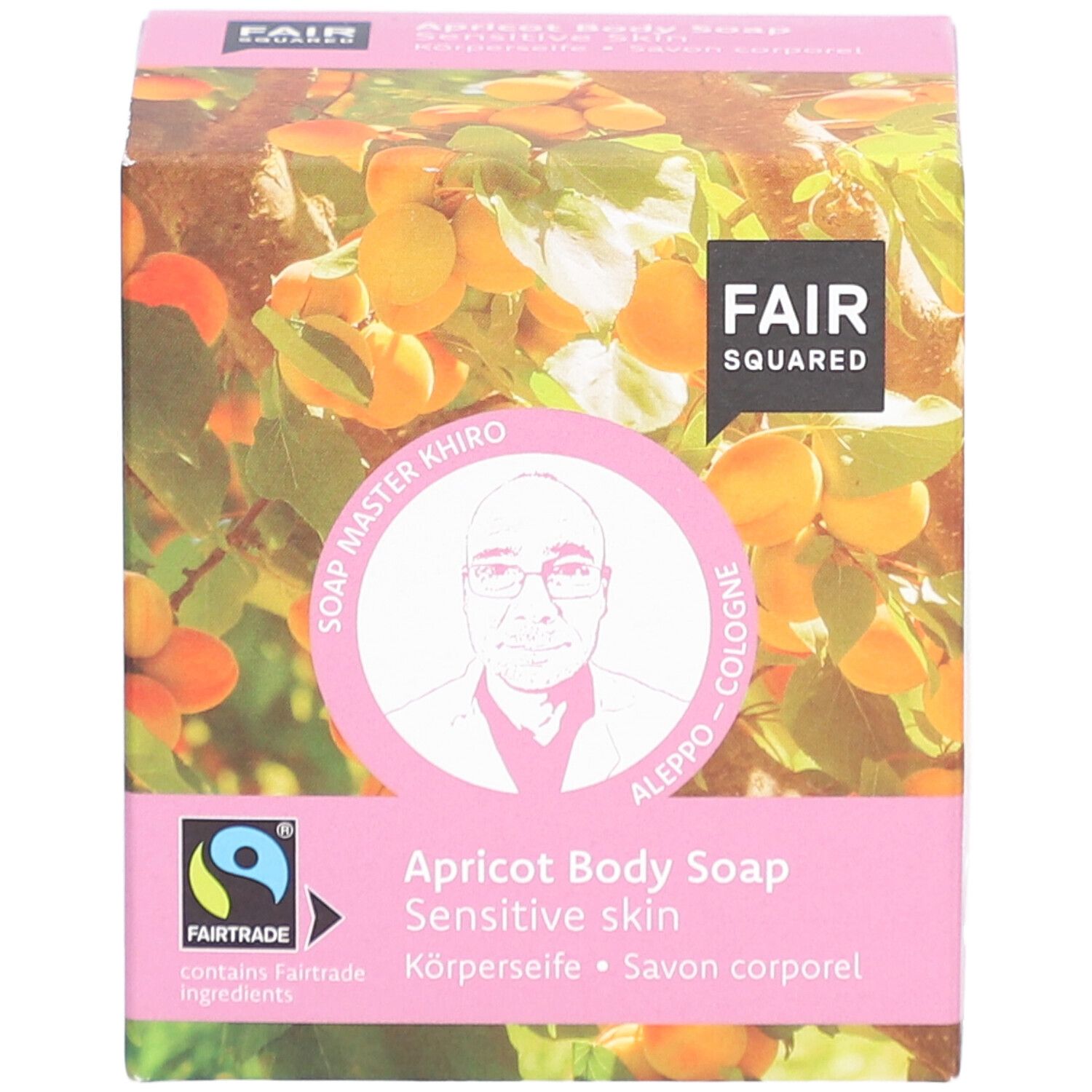 Façade FAIR SQUARED Savon corporel Abricot pour peaux sensibles. Image d'abricots et du maître savonnier. Logo Fairtrade et Vegan.