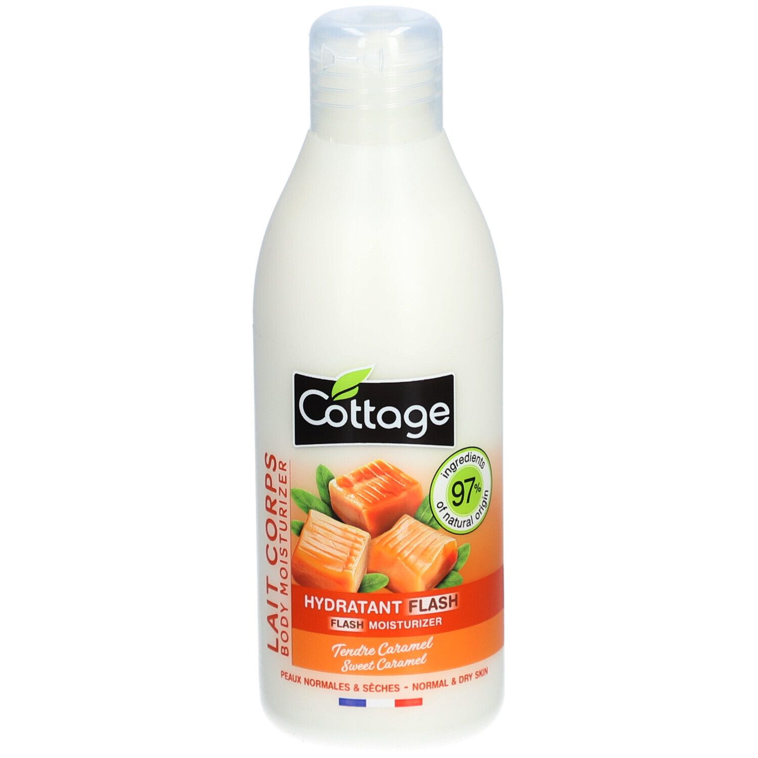 Flacon de lait corporel. Bouteille blanche avec bouchon à vis. Inscription: Cottage, Lait Corps, Hydratant Flash, Tendre Caramel. Illustration de bonbons au caramel.