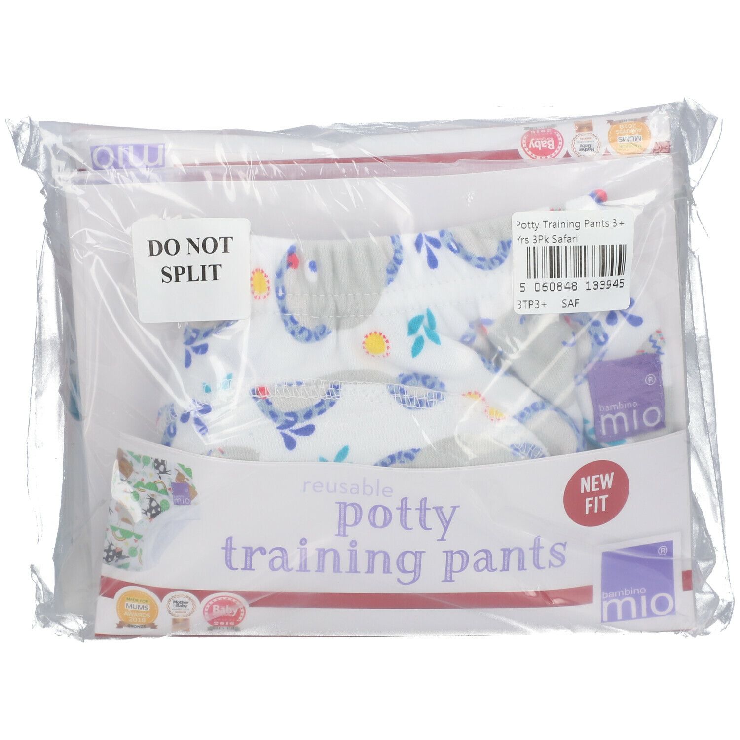 Culotte d'apprentissage réutilisable dans un emballage. Blanc avec motif safari. Visible : logo "mio" et "Potty Training Pants".