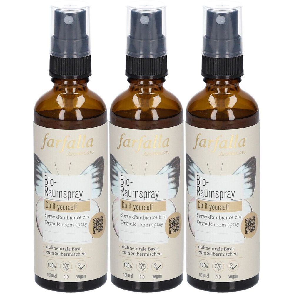 Trois flacons pulvérisateurs bruns avec vaporisateur noir. Inscription : farfalla, Bio-Raumspray, Do it yourself, Organic room spray.