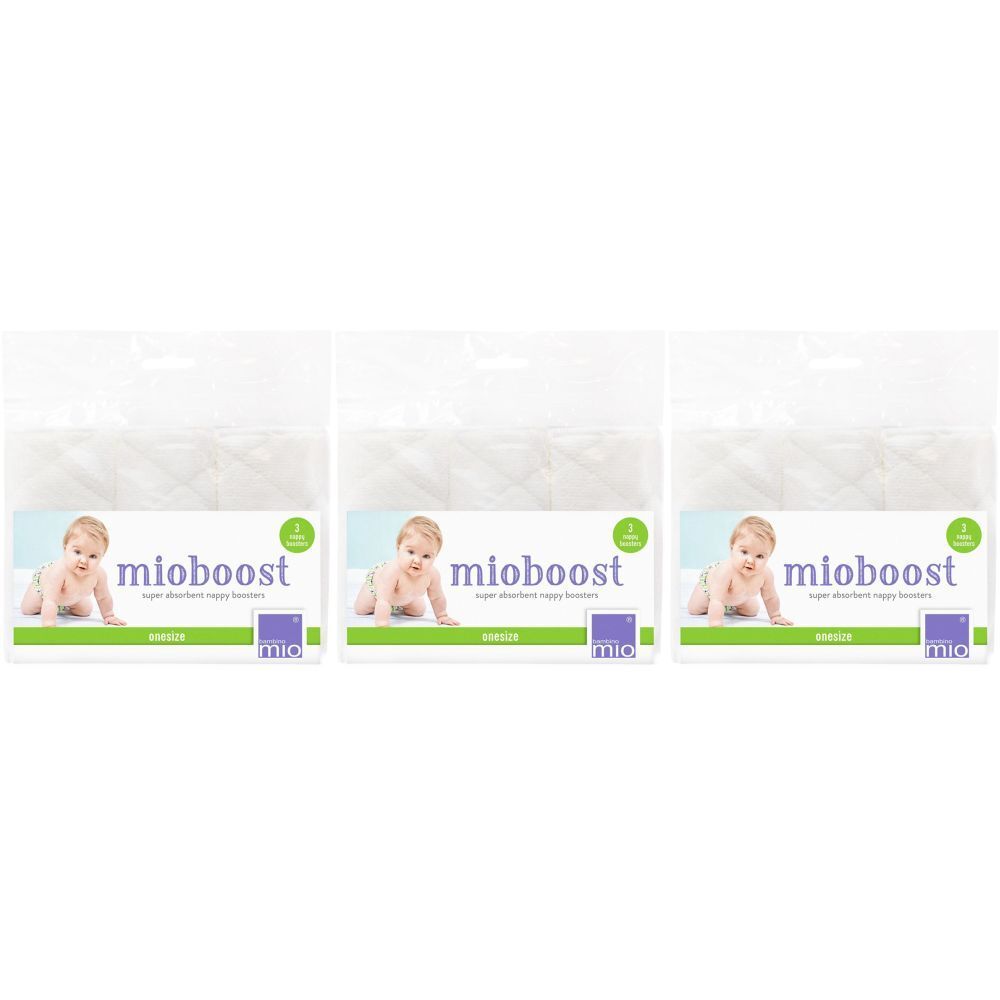 Trois paquets de coussinets absorbants mioboost. Chaque paquet présente un bébé et le texte "mioboost". Les emballages sont blancs.