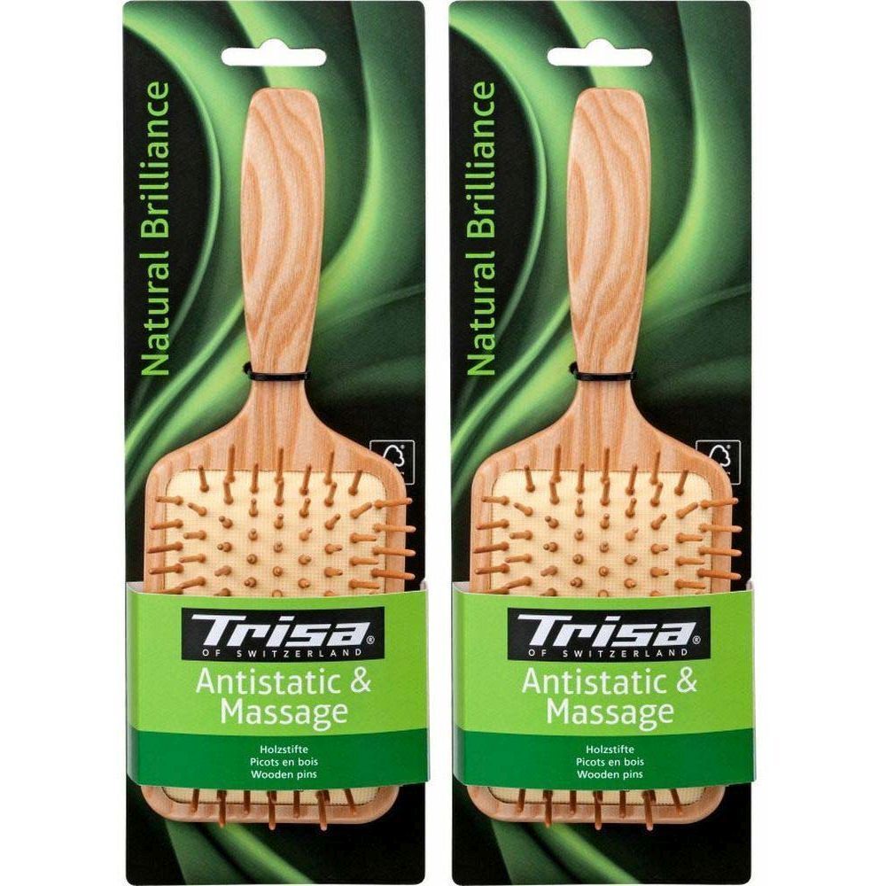 Deux brosses en bois avec picots. Tête carrée avec manche. Emballage avec étiquette verte et inscription "Trisa".