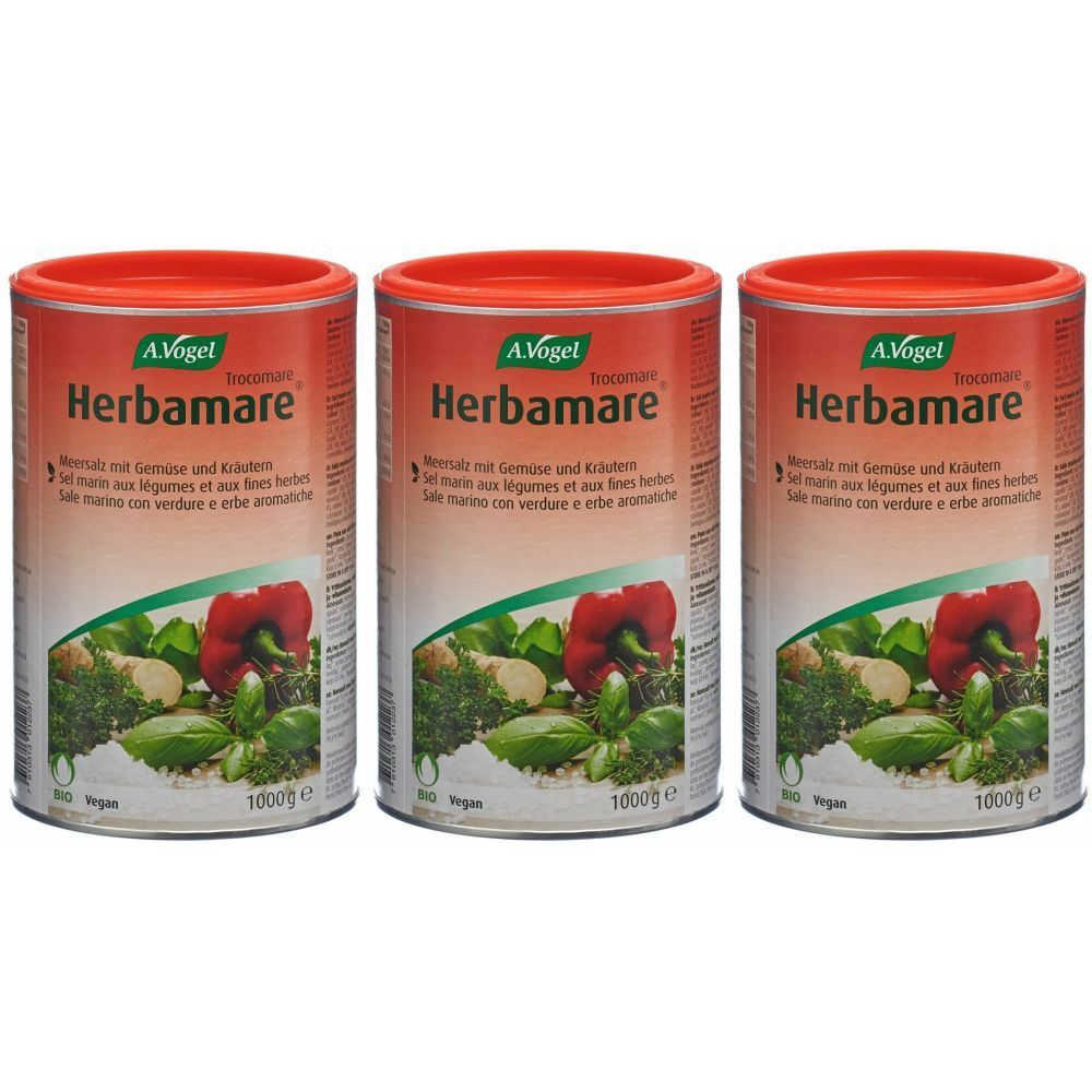 Trois boîtes de sel aux herbes Herbamare A.Vogel. Couvercles rouges, étiquette avec légumes. Inscription : Herbamare, 1000g, Bio, Vegan.