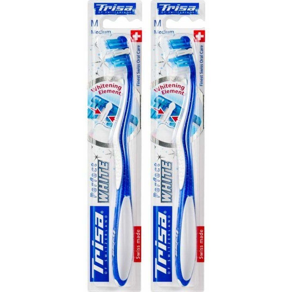 Deux brosses à dents emballées. Manches bleues, poils blancs. Inscription: Perfect White, Trisa.