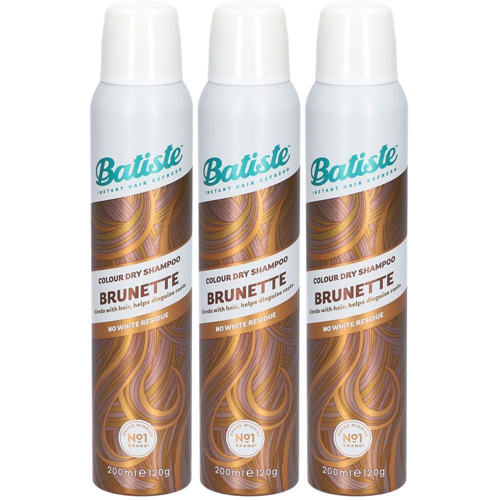 Trois flacons de shampooing sec Batiste Brunette. Flacons blancs avec bouchons blancs. Inscription : Colour Dry Shampoo, Brunette, No White Residue.
