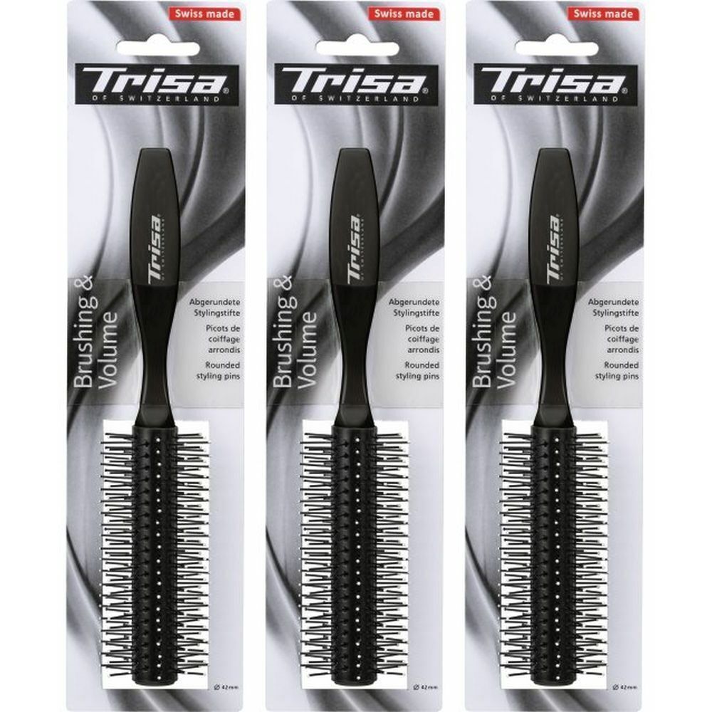 Trois brosses rondes emballées. Manches noirs, têtes cylindriques. Inscriptions: Trisa, Swiss made, Brushing & Volume.