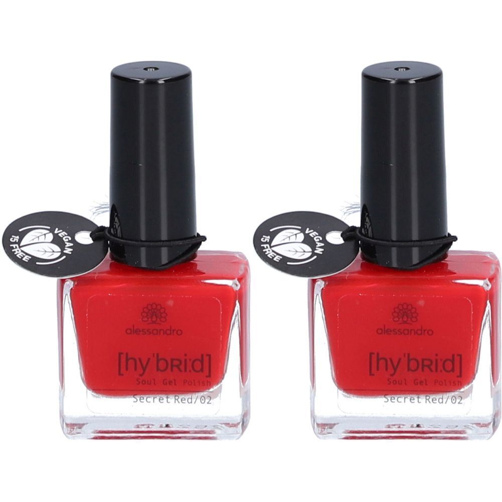 Deux flacons de vernis à ongles rouges. Bouchon noir, flacon carré en verre. Inscription : [hybrid] Secret Red/02. Label vegan.