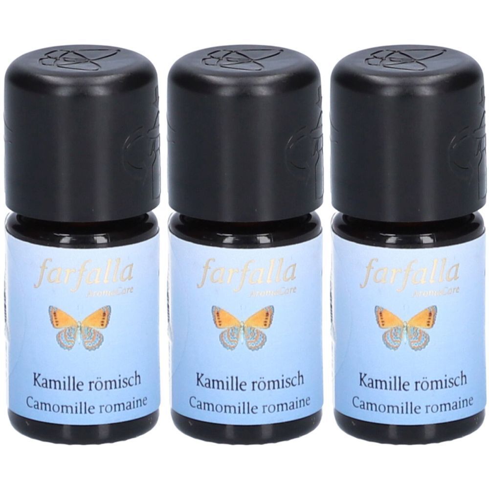 Trois petites bouteilles avec des bouchons noirs. Les étiquettes indiquent "Kamille römisch" et "Camomille romaine". Le logo montre un papillon.