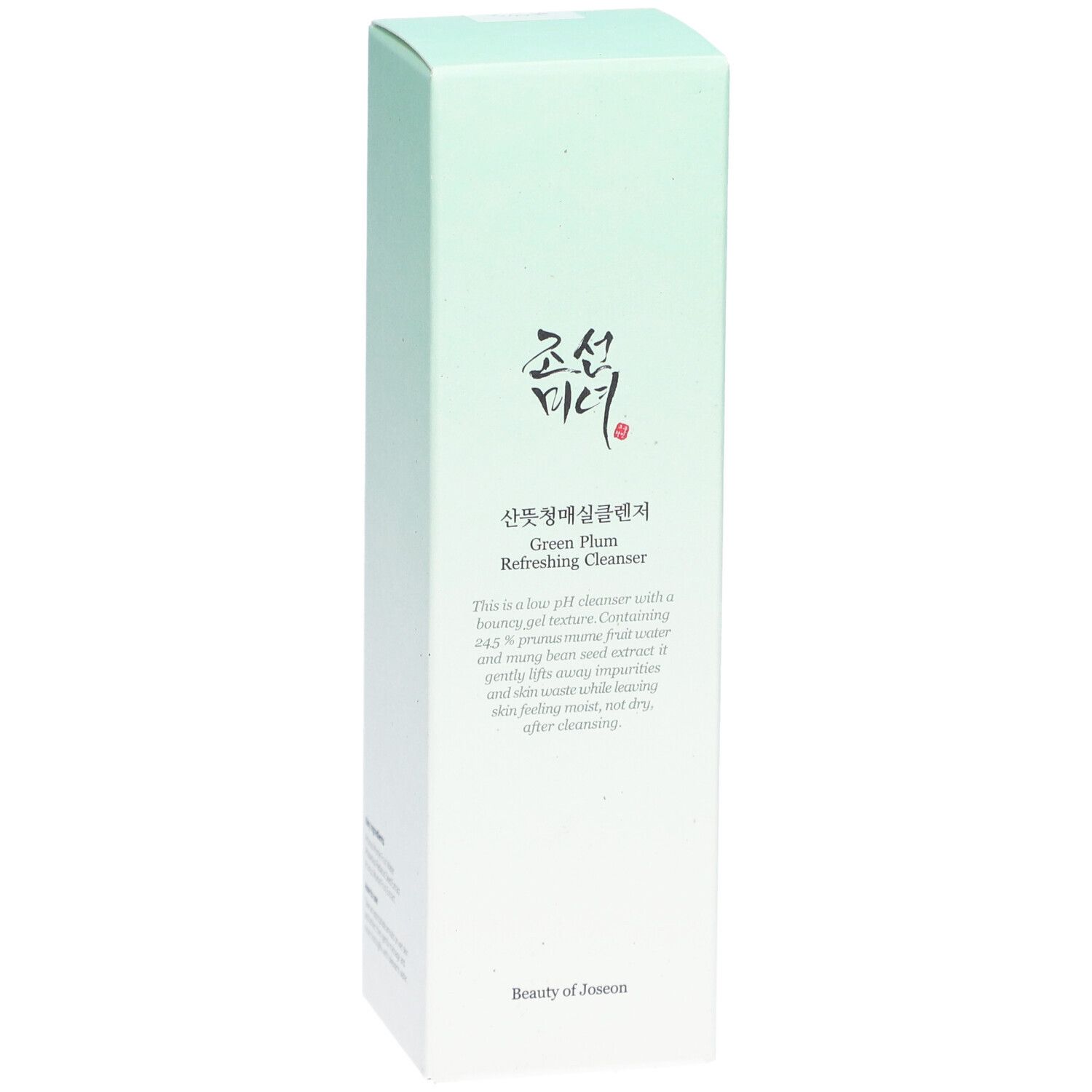 Emballage vert clair. Texte coréen et anglais. "Green Plum Refreshing Cleanser" est lisible. Marque: Beauty of Joseon.