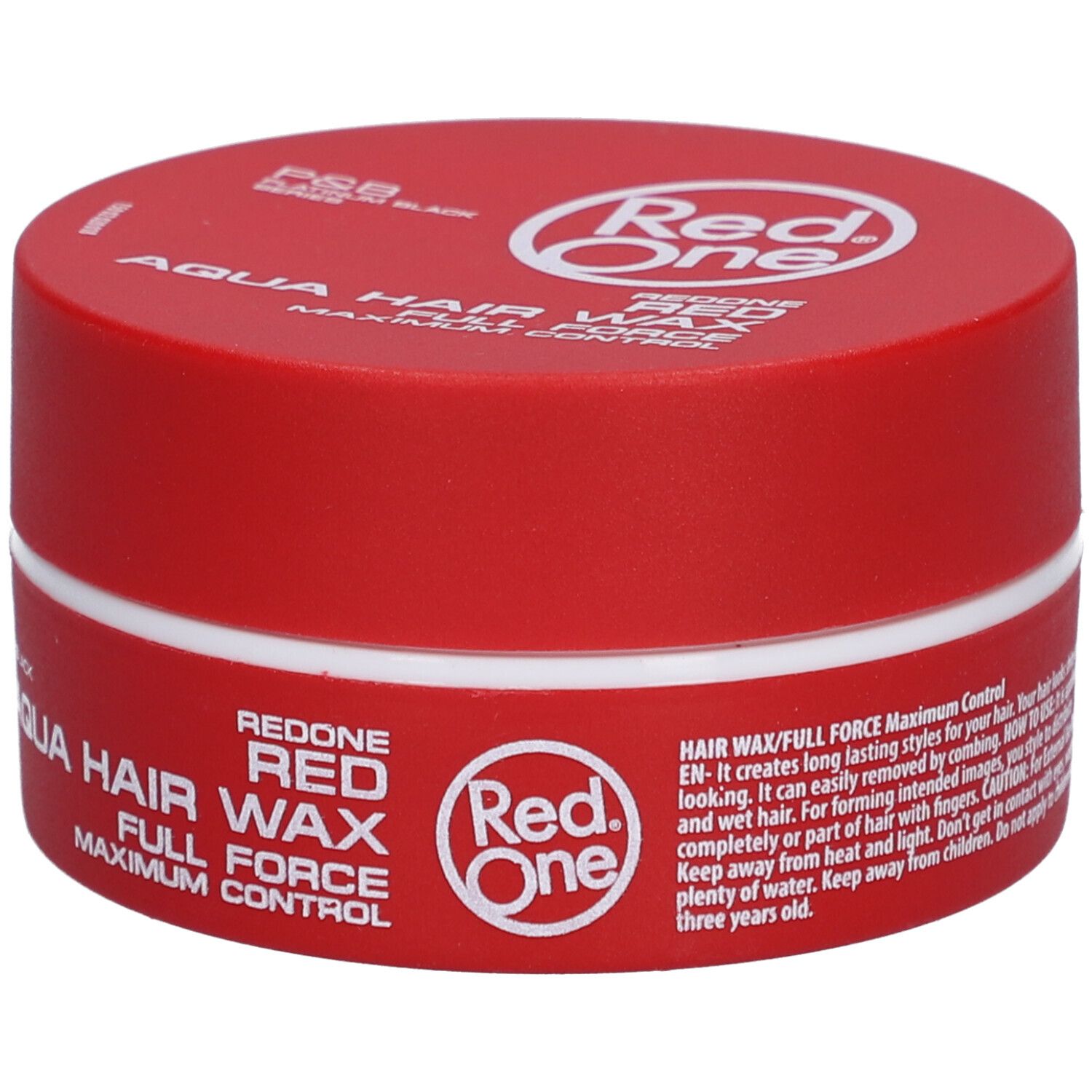 Pot rouge avec bord blanc. Inscription : Red One Aqua Hair Wax Full Force. Logo : Red One. Texte en anglais.