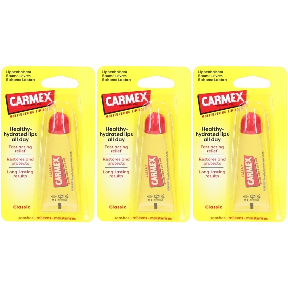 Trois tubes de baume à lèvres CARMEX Classic, emballés individuellement sur fond jaune.